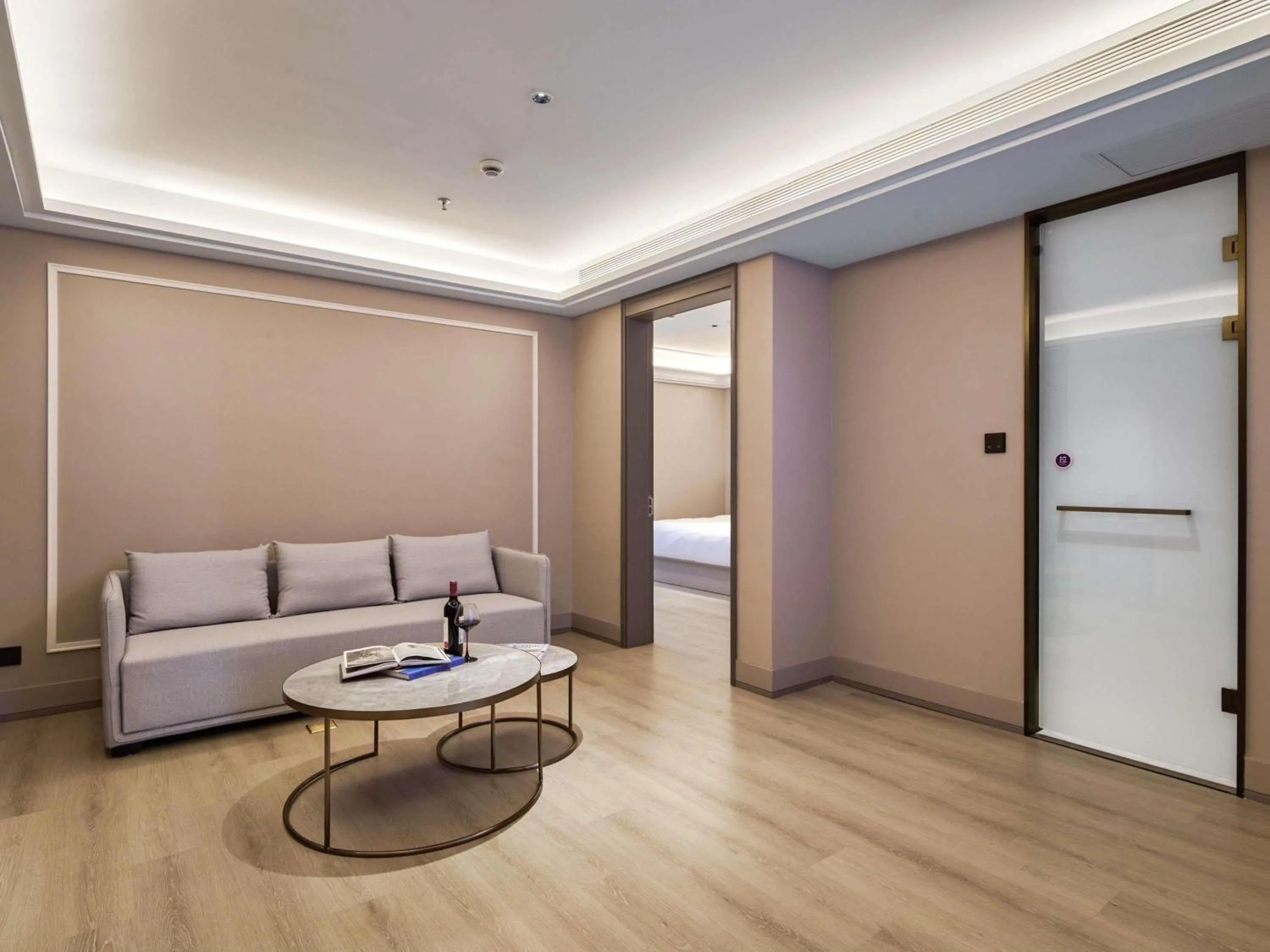 Photo of the whole room in Mercure Hangzhou West Lake Fengqi Road