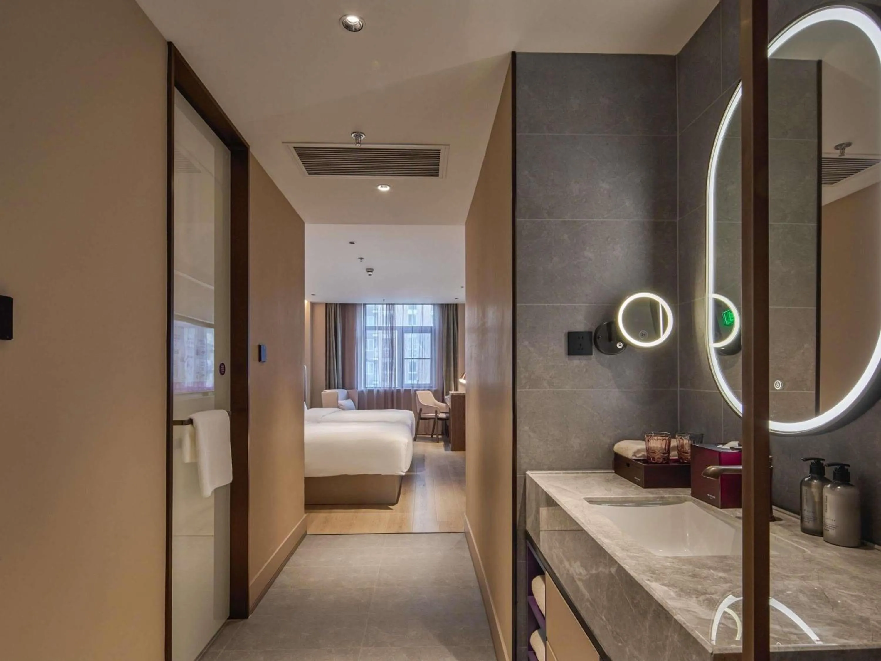 Bedroom, Bed in Mercure Hangzhou West Lake Fengqi Road