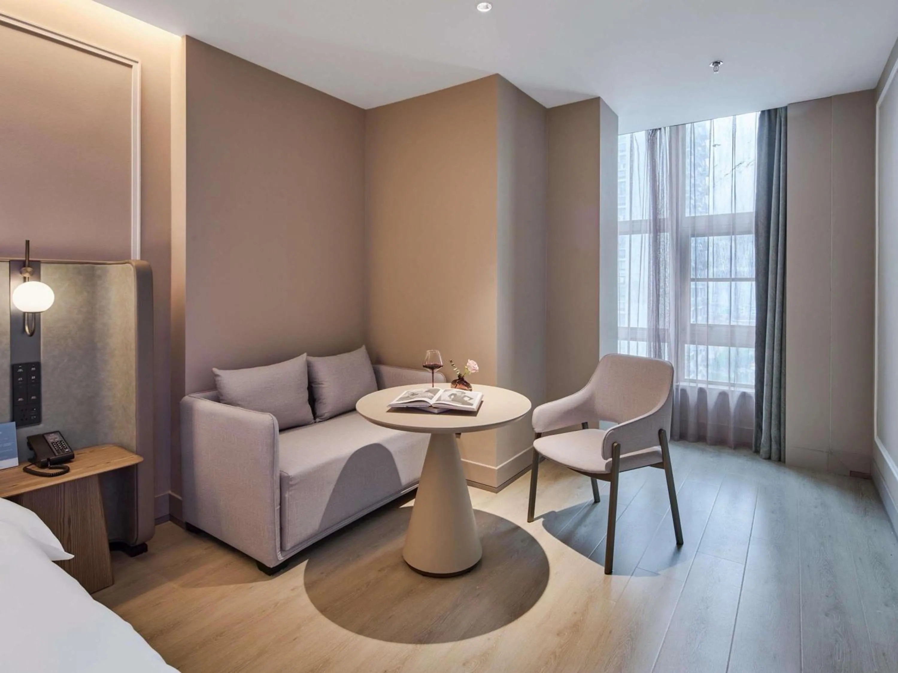 Bedroom, Bed in Mercure Hangzhou West Lake Fengqi Road