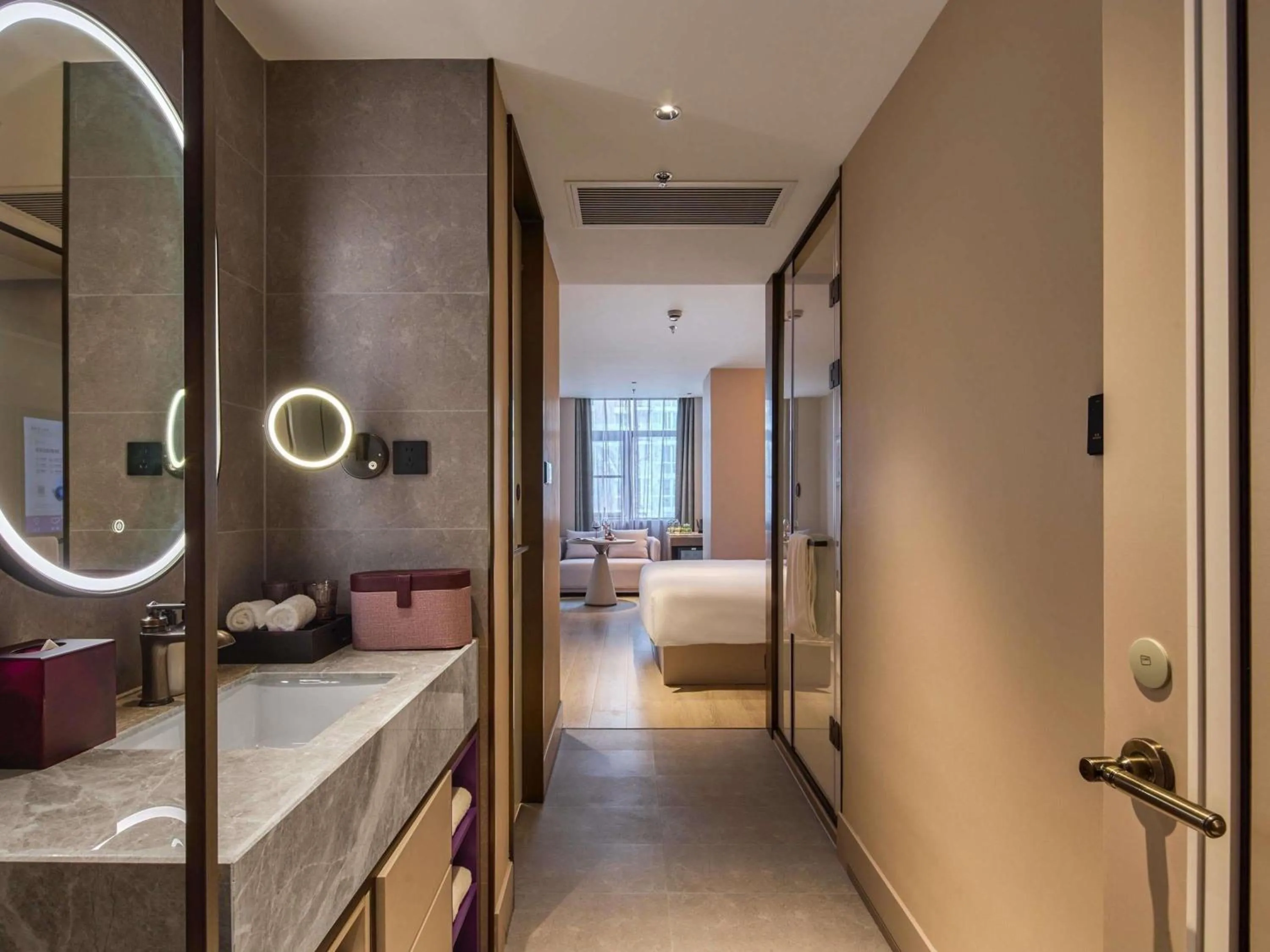 Bedroom, Bed in Mercure Hangzhou West Lake Fengqi Road