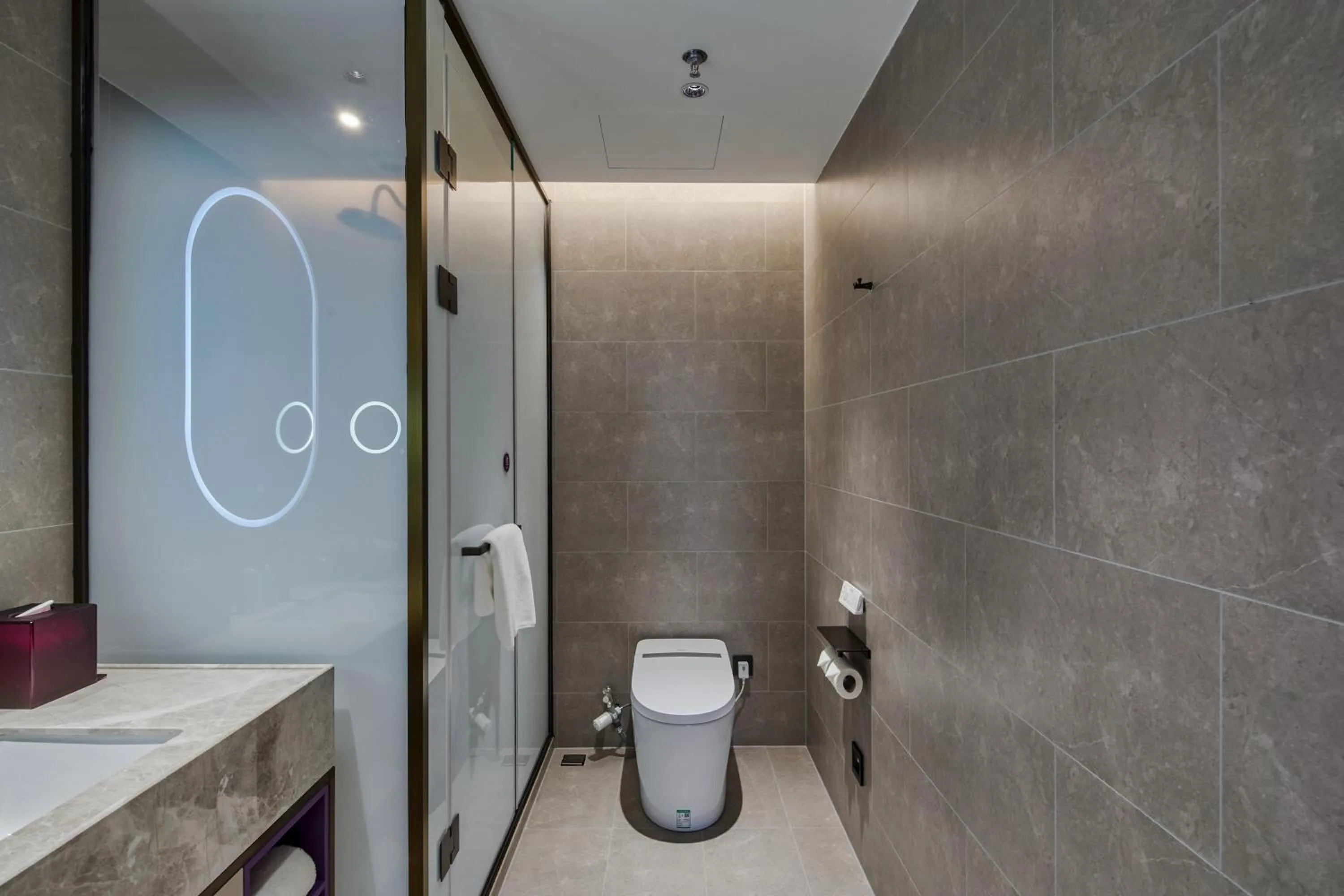 Shower in Mercure Hangzhou West Lake Fengqi Road