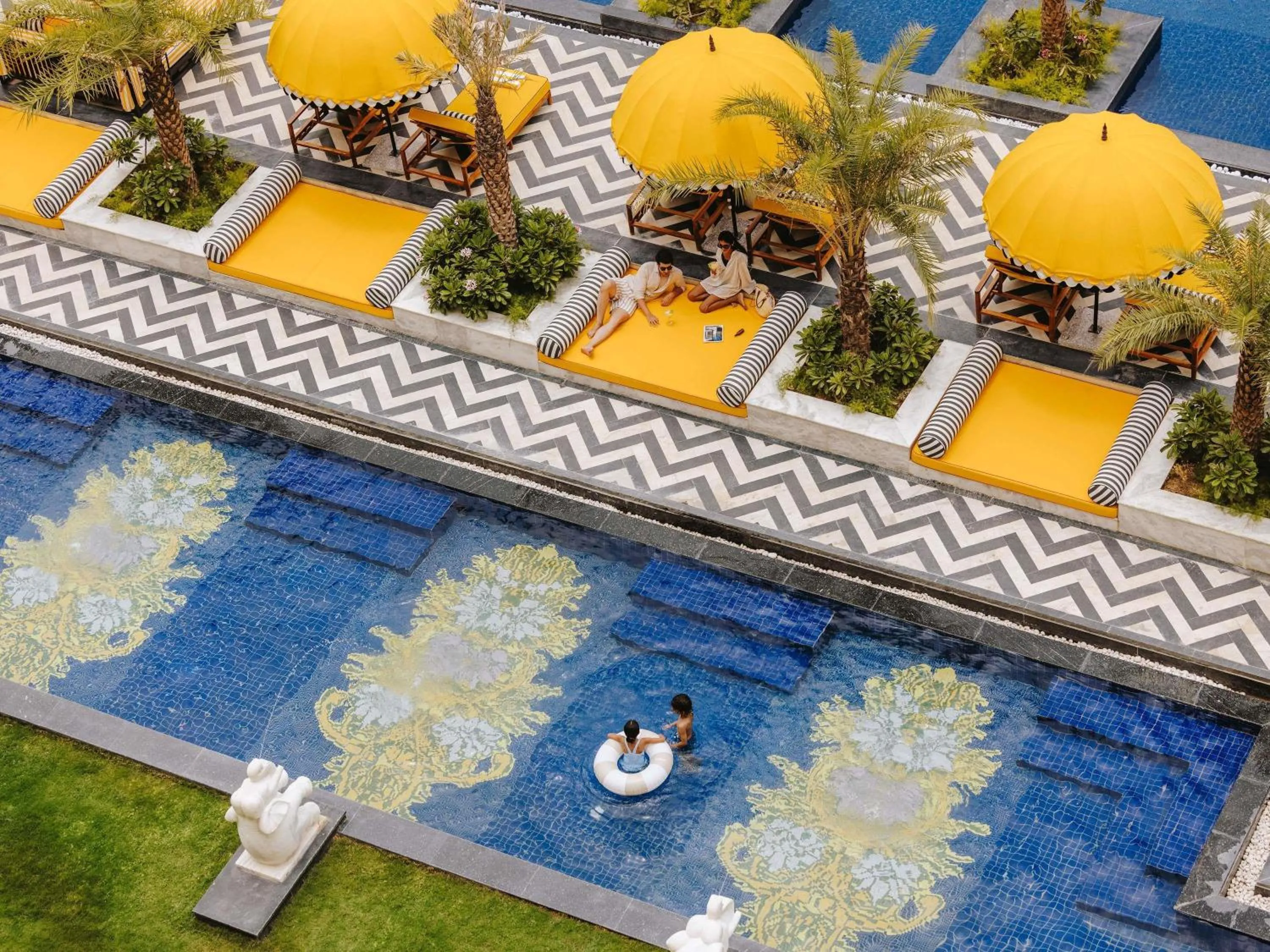 Lounge or bar in Fairmont Udaipur Palace