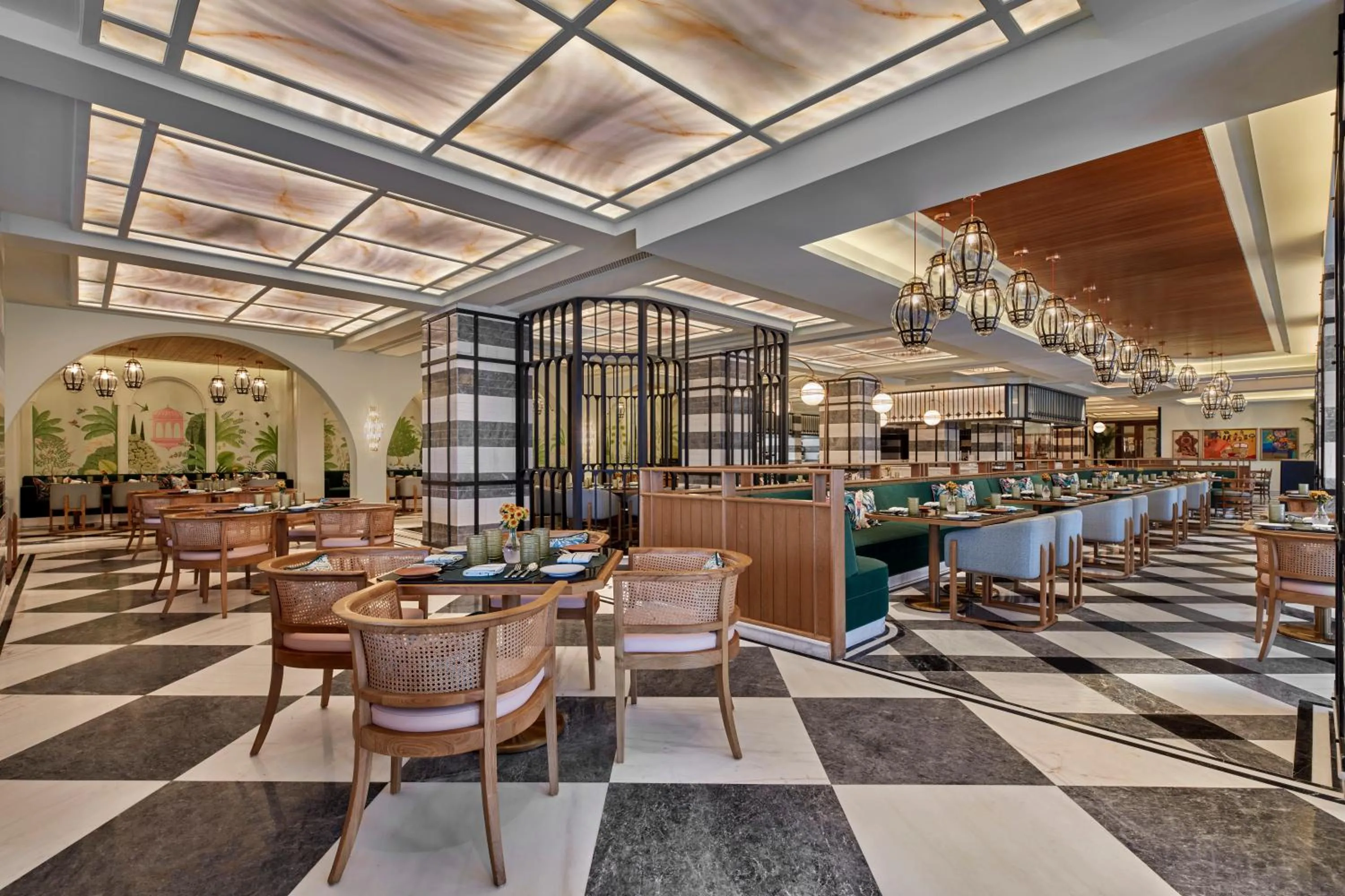 Restaurant/places to eat in Fairmont Udaipur Palace