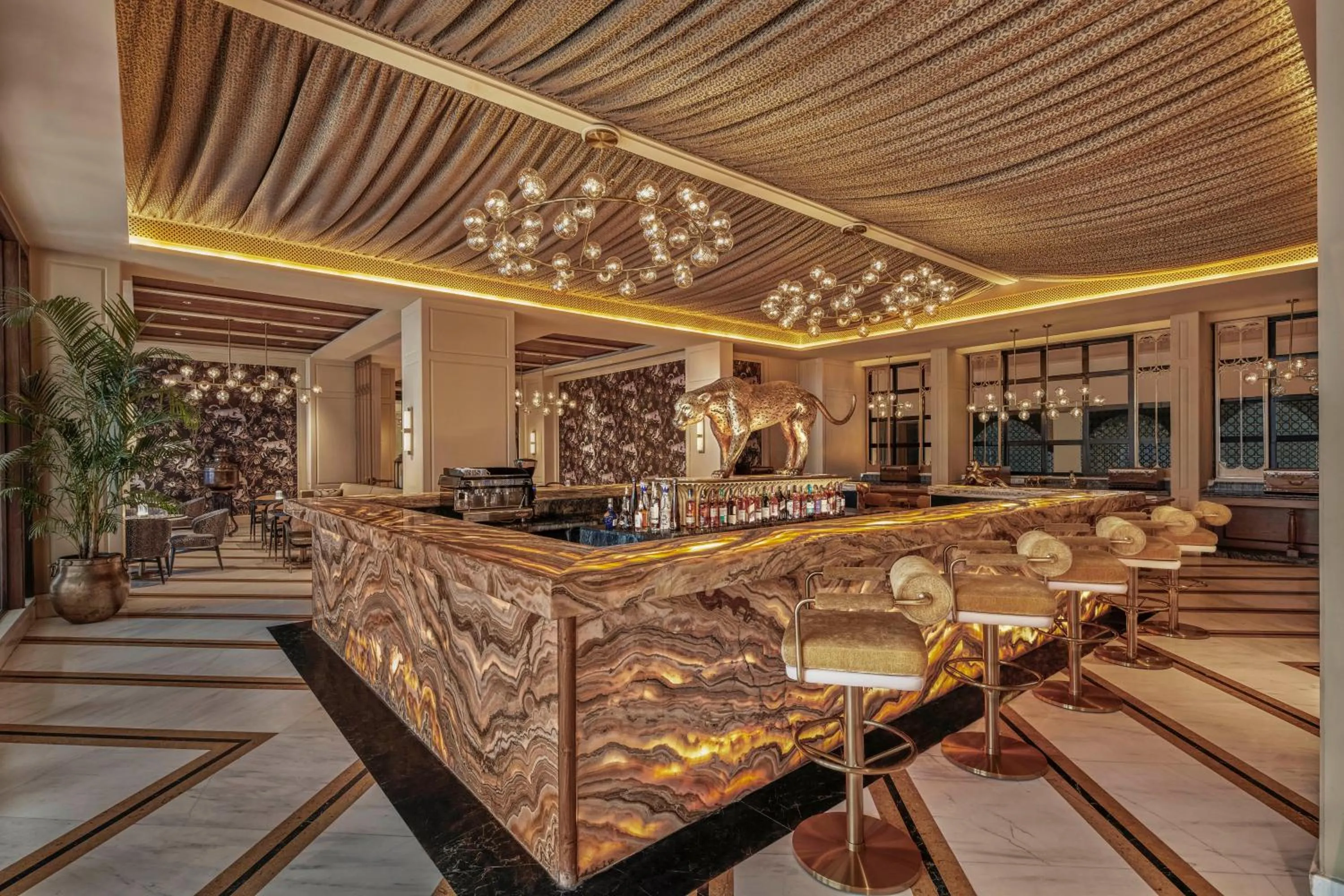 Lounge or bar in Fairmont Udaipur Palace