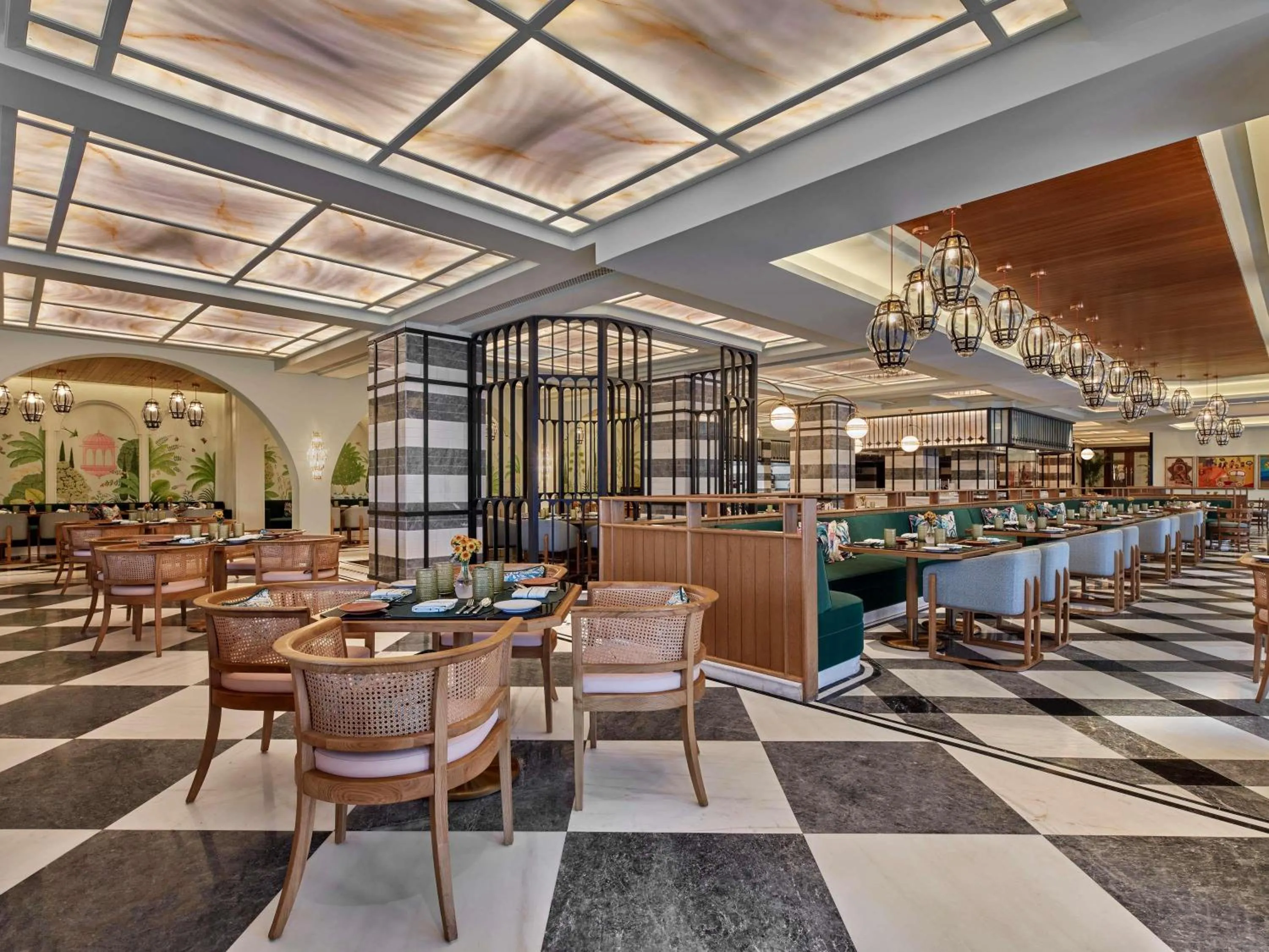 Restaurant/places to eat in Fairmont Udaipur Palace