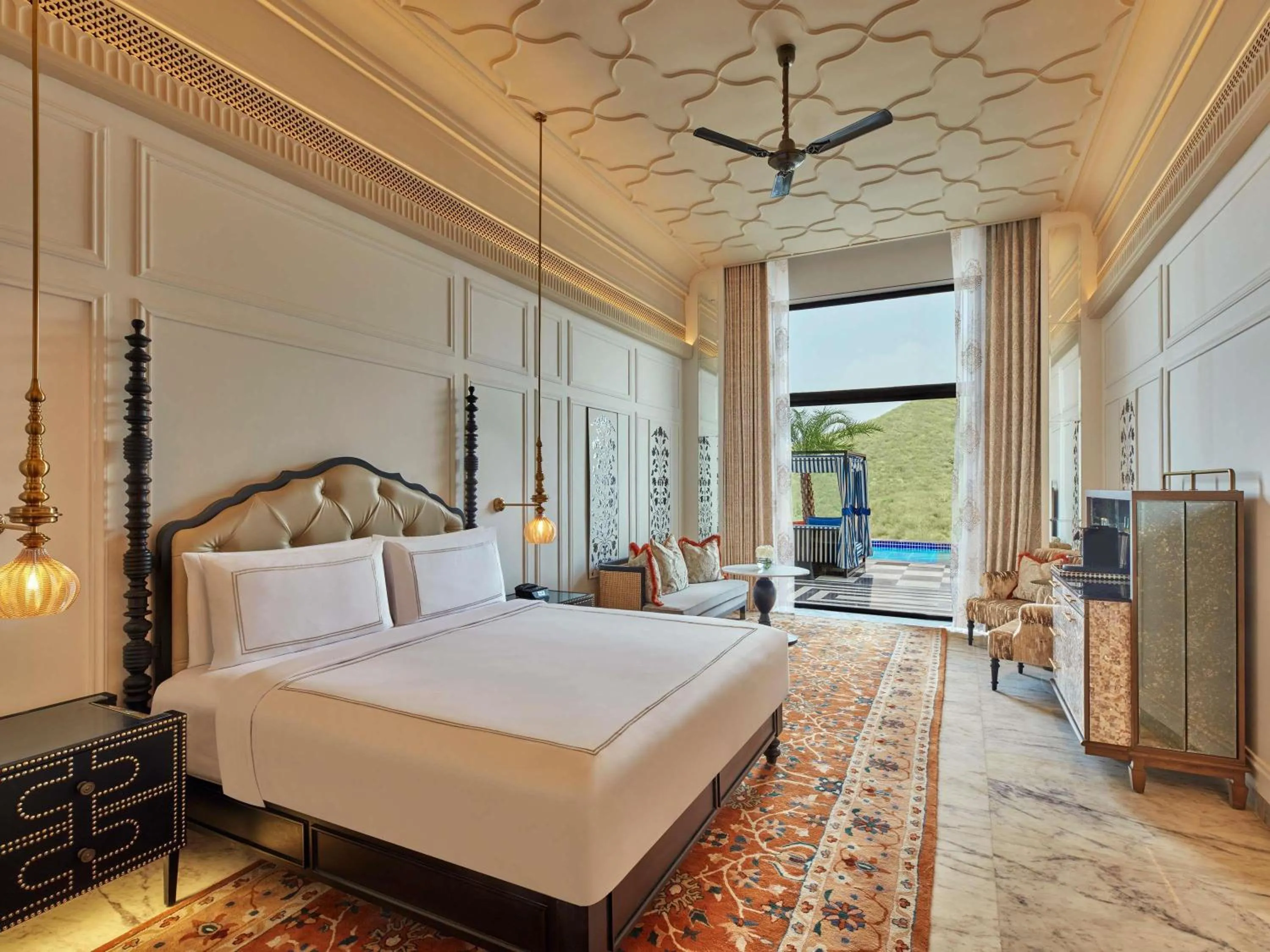 Bedroom, Bed in Fairmont Udaipur Palace