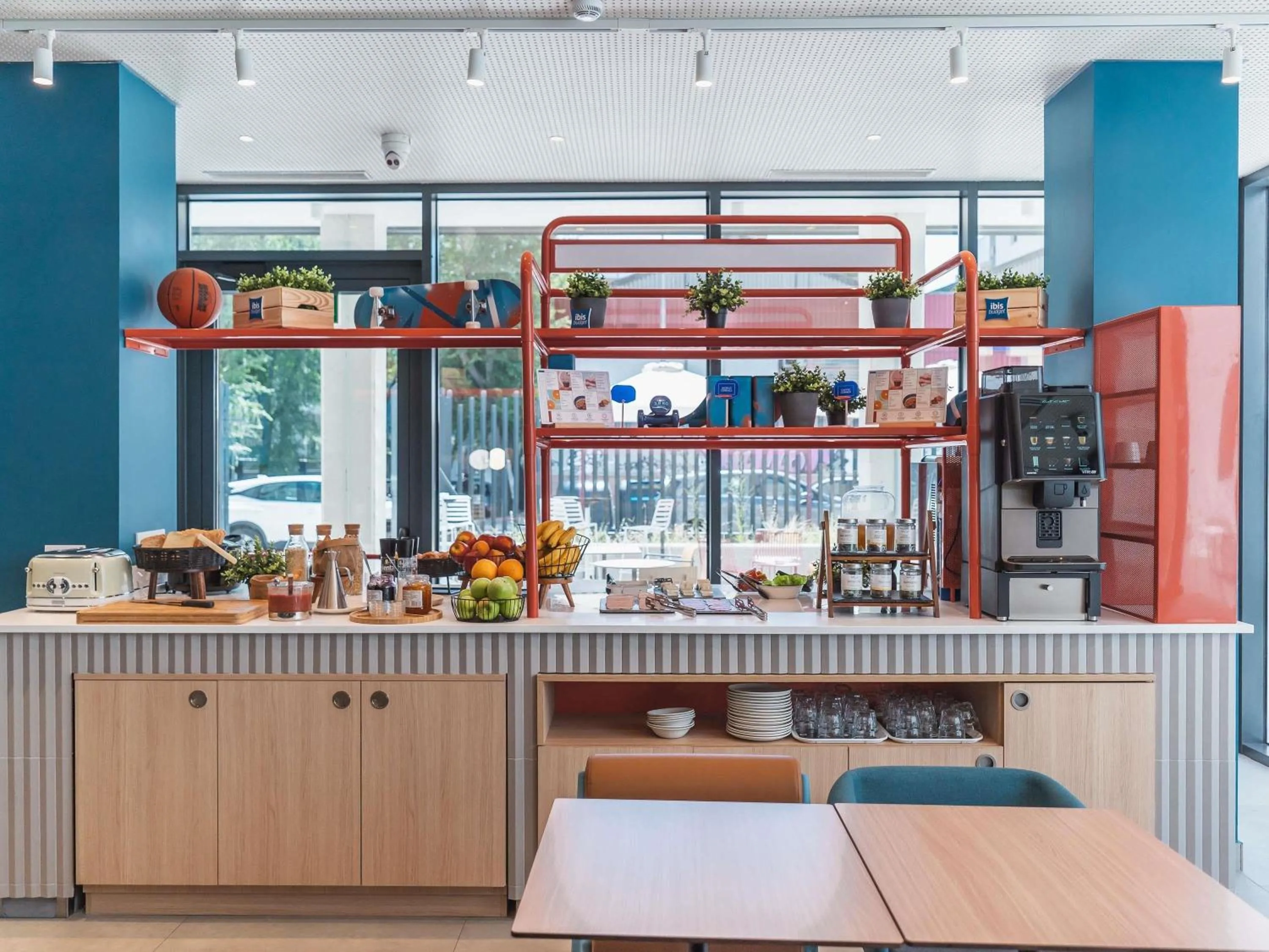 Property building in ibis budget Madrid Albasanz