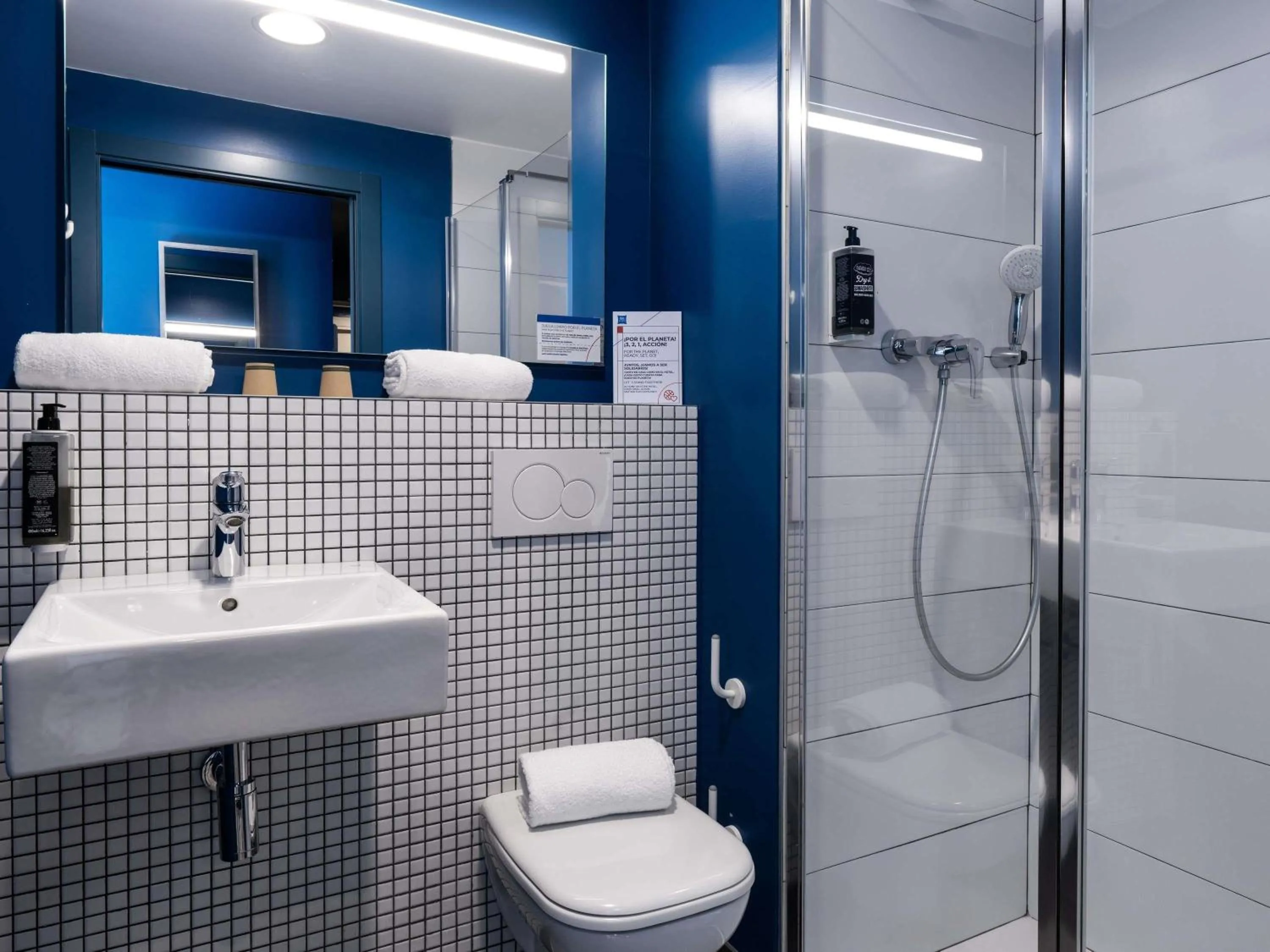 Bedroom in ibis budget Madrid Albasanz