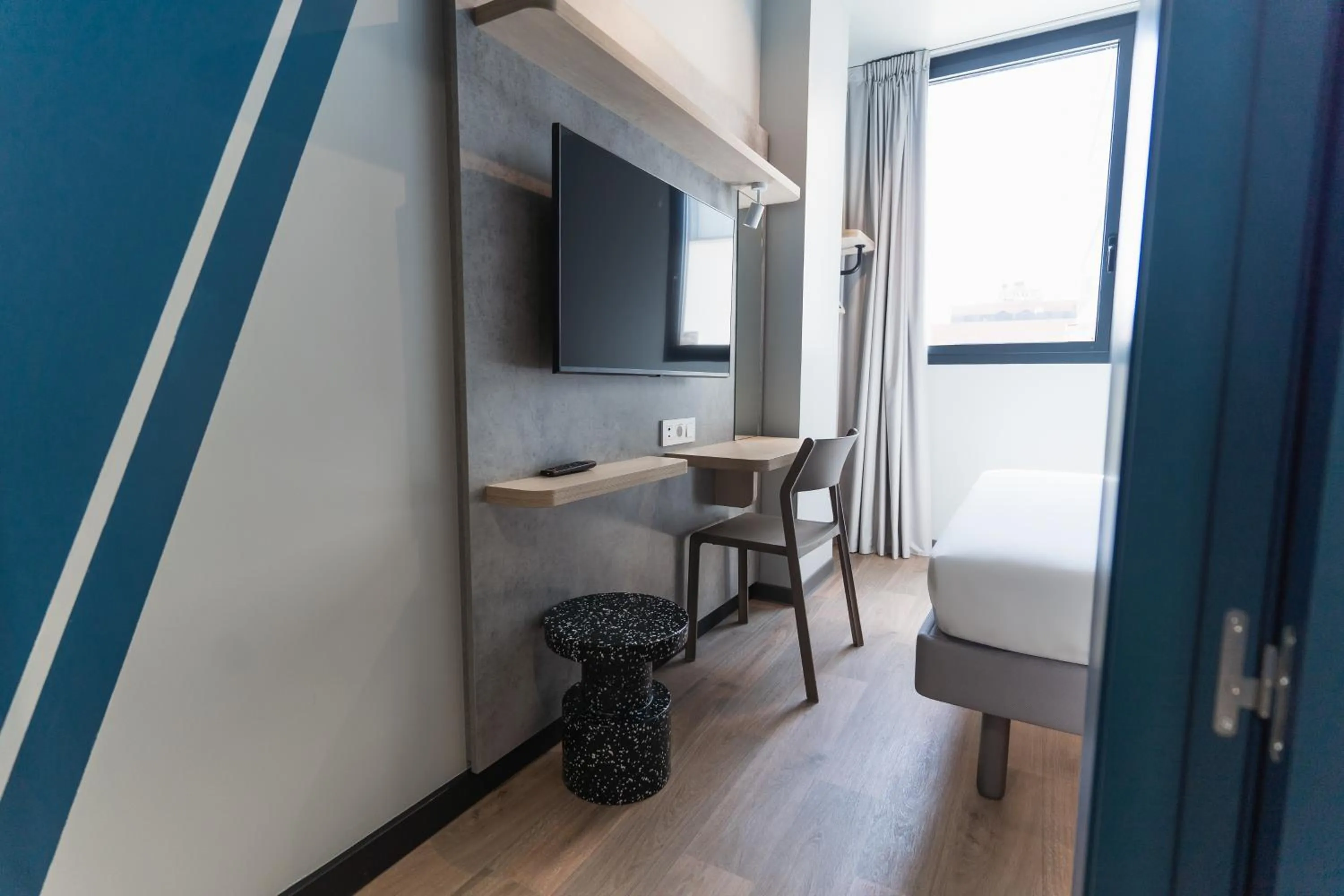 TV and multimedia, Bed in ibis budget Madrid Albasanz