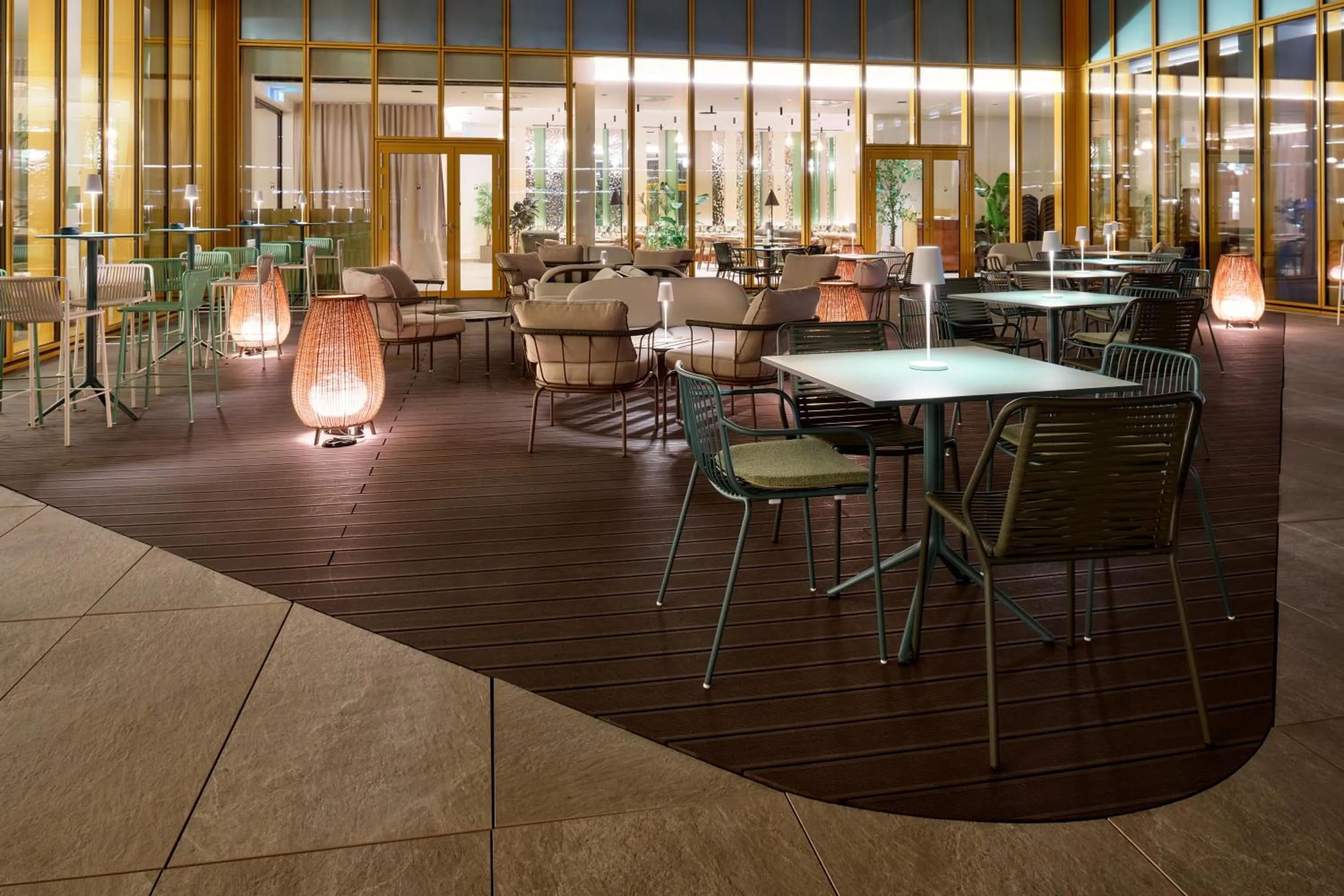 Restaurant/places to eat in Novotel Zagreb