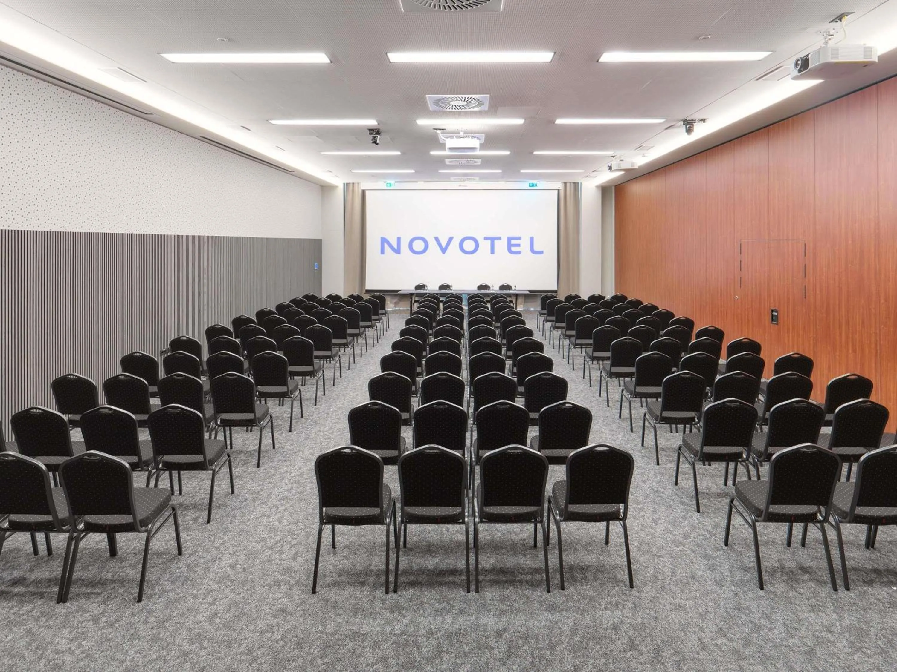 Meeting/conference room in Novotel Zagreb