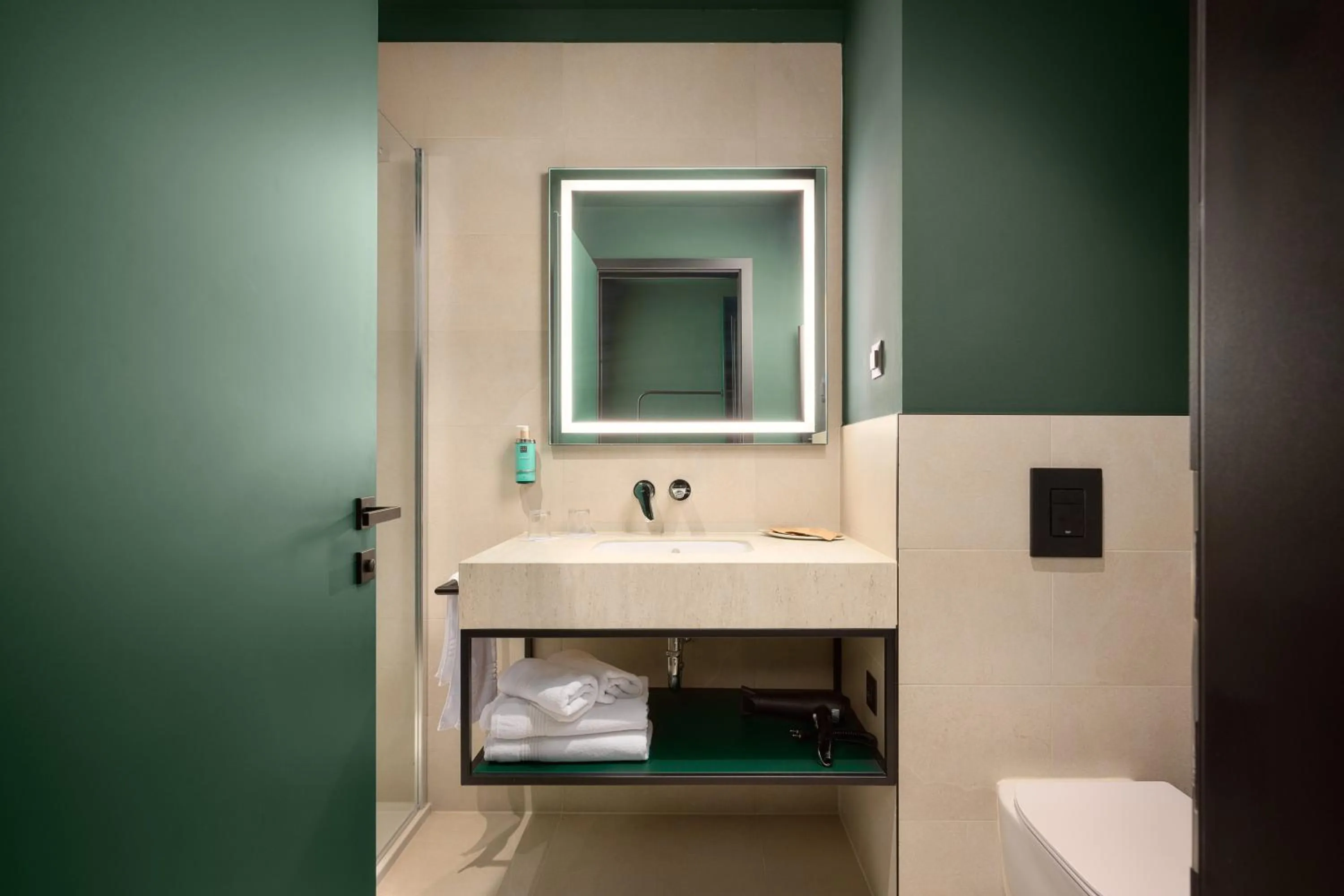 Bathroom in Novotel Zagreb