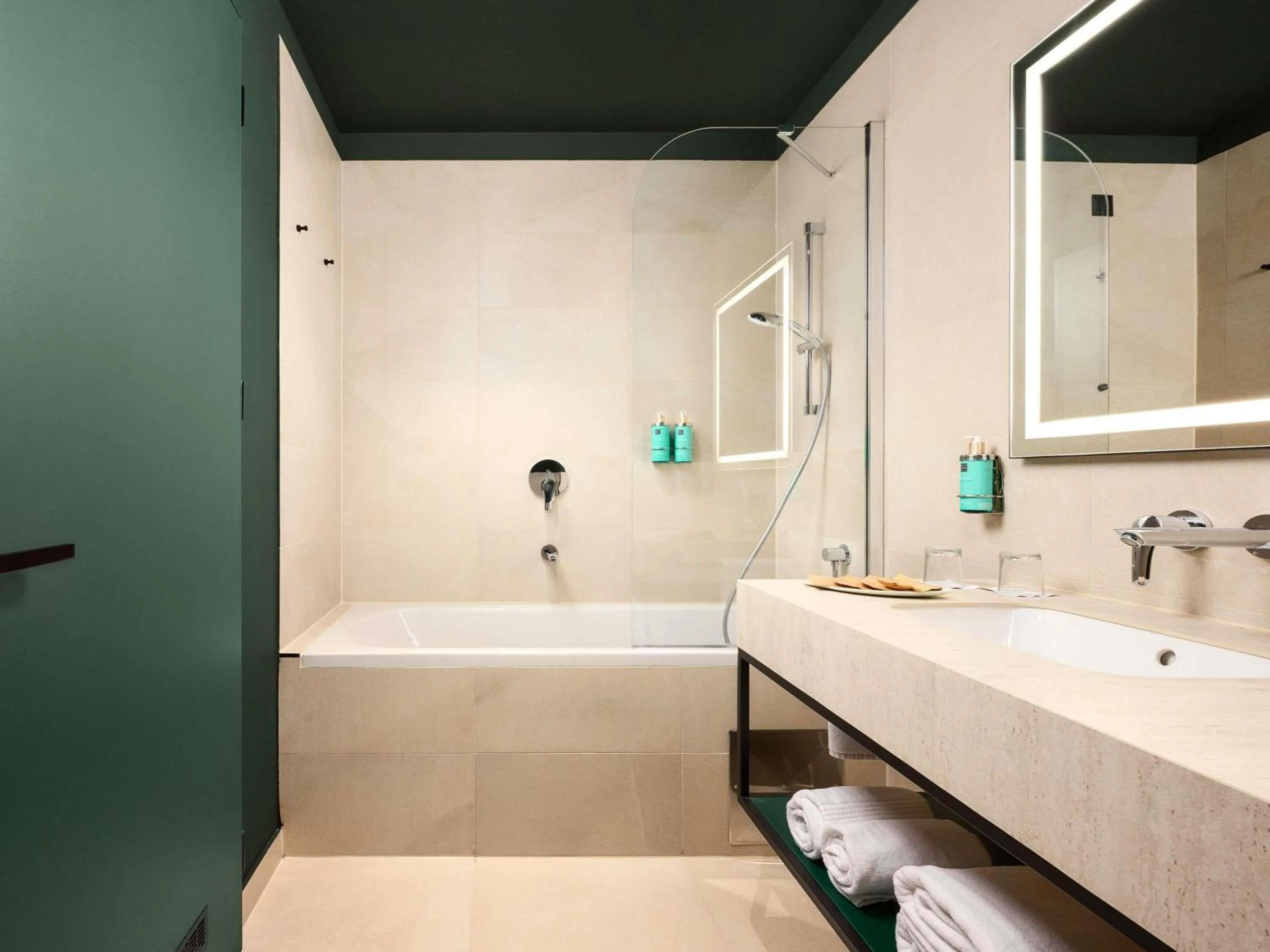 Bedroom in Novotel Zagreb