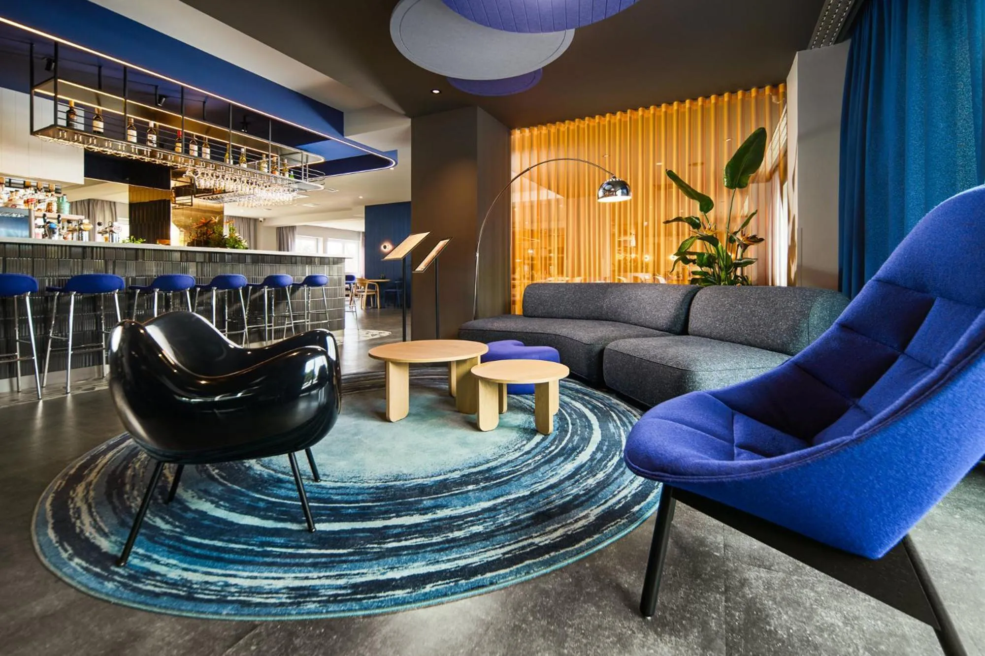 Lounge or bar in ibis Styles Katowice Airport