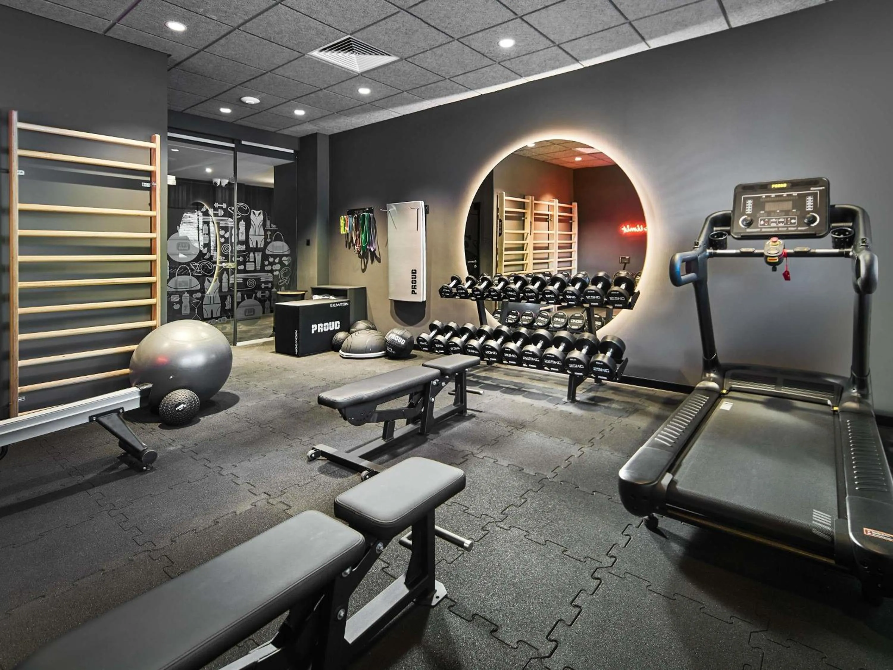 Fitness centre/facilities in ibis Styles Katowice Airport