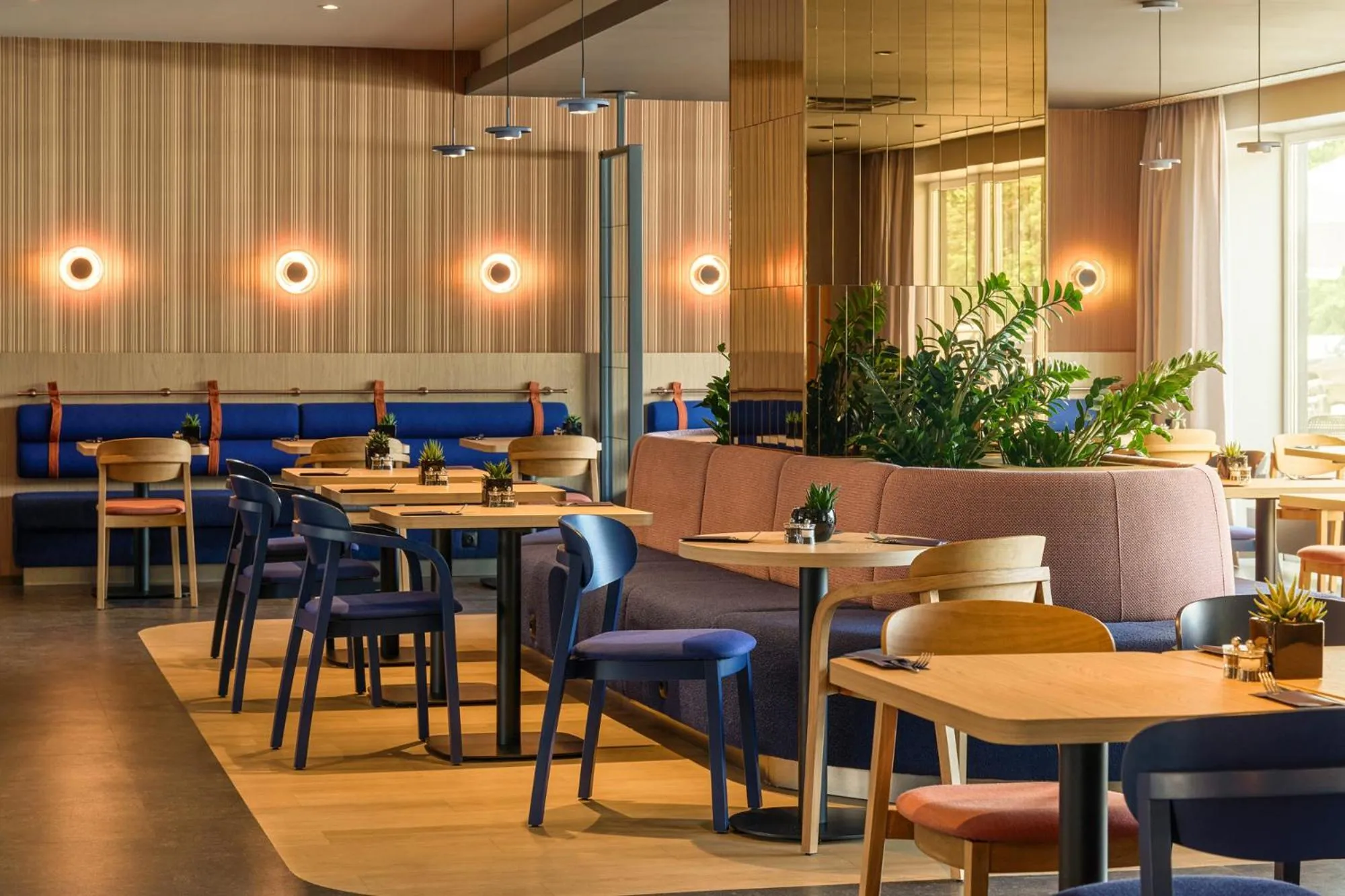 Restaurant/places to eat in ibis Styles Katowice Airport