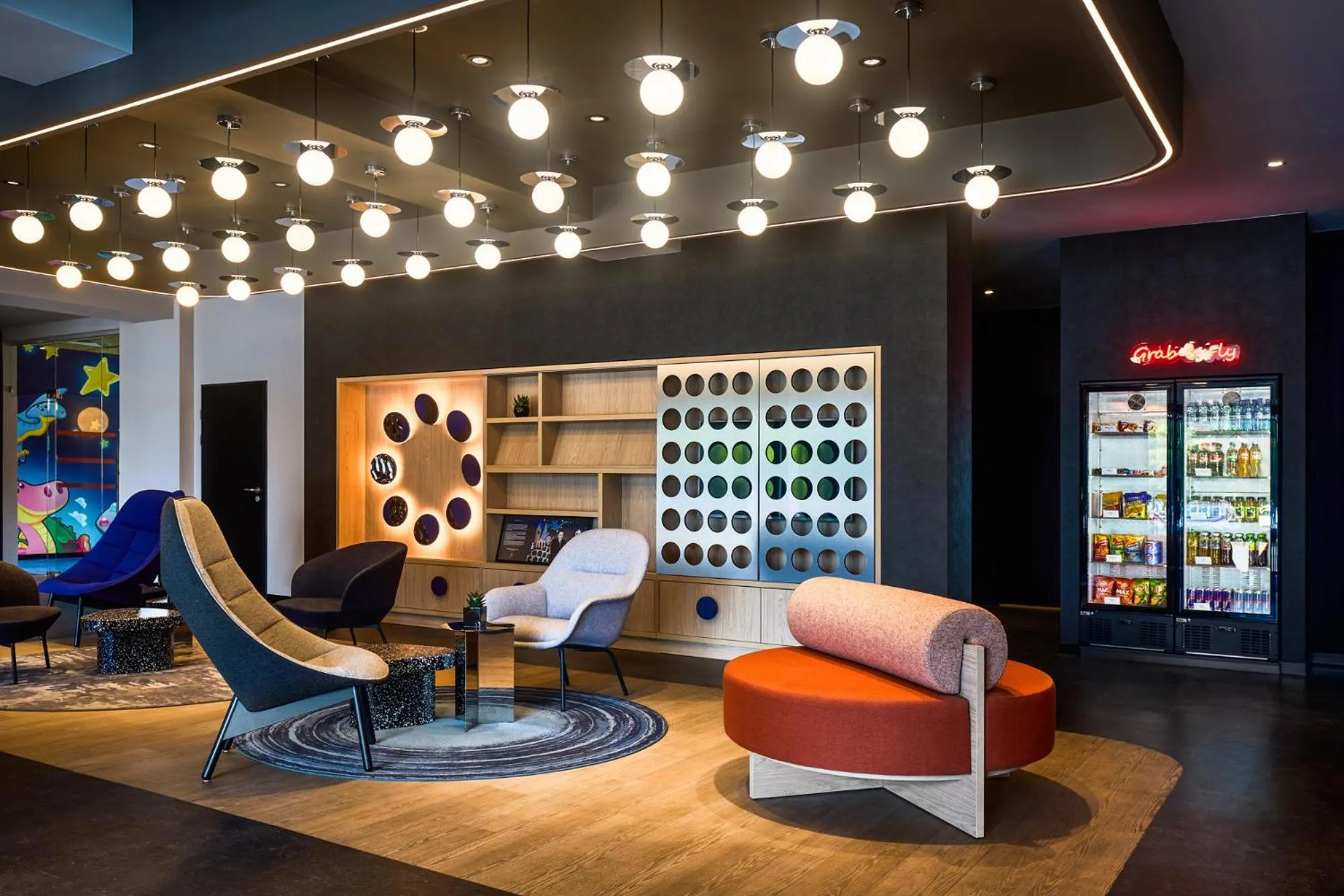 Lobby or reception in ibis Styles Katowice Airport