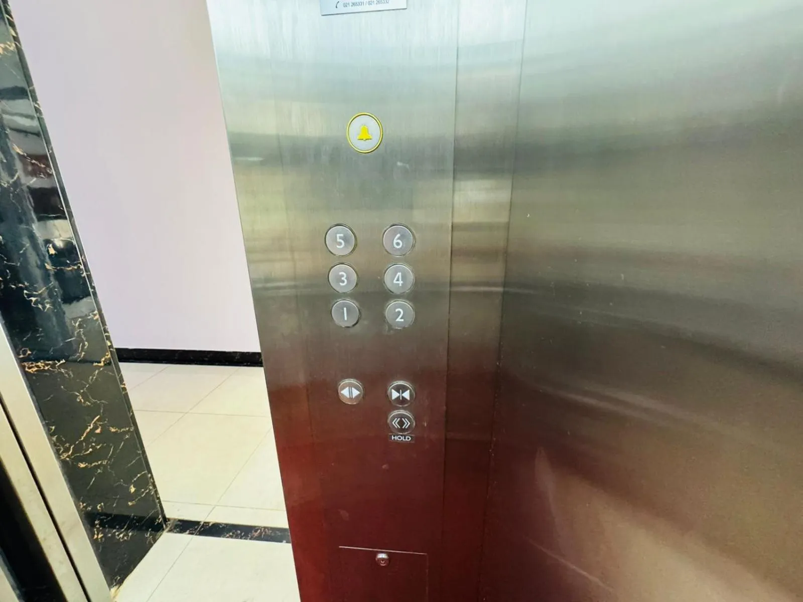 elevator in Vilayvong Hotel