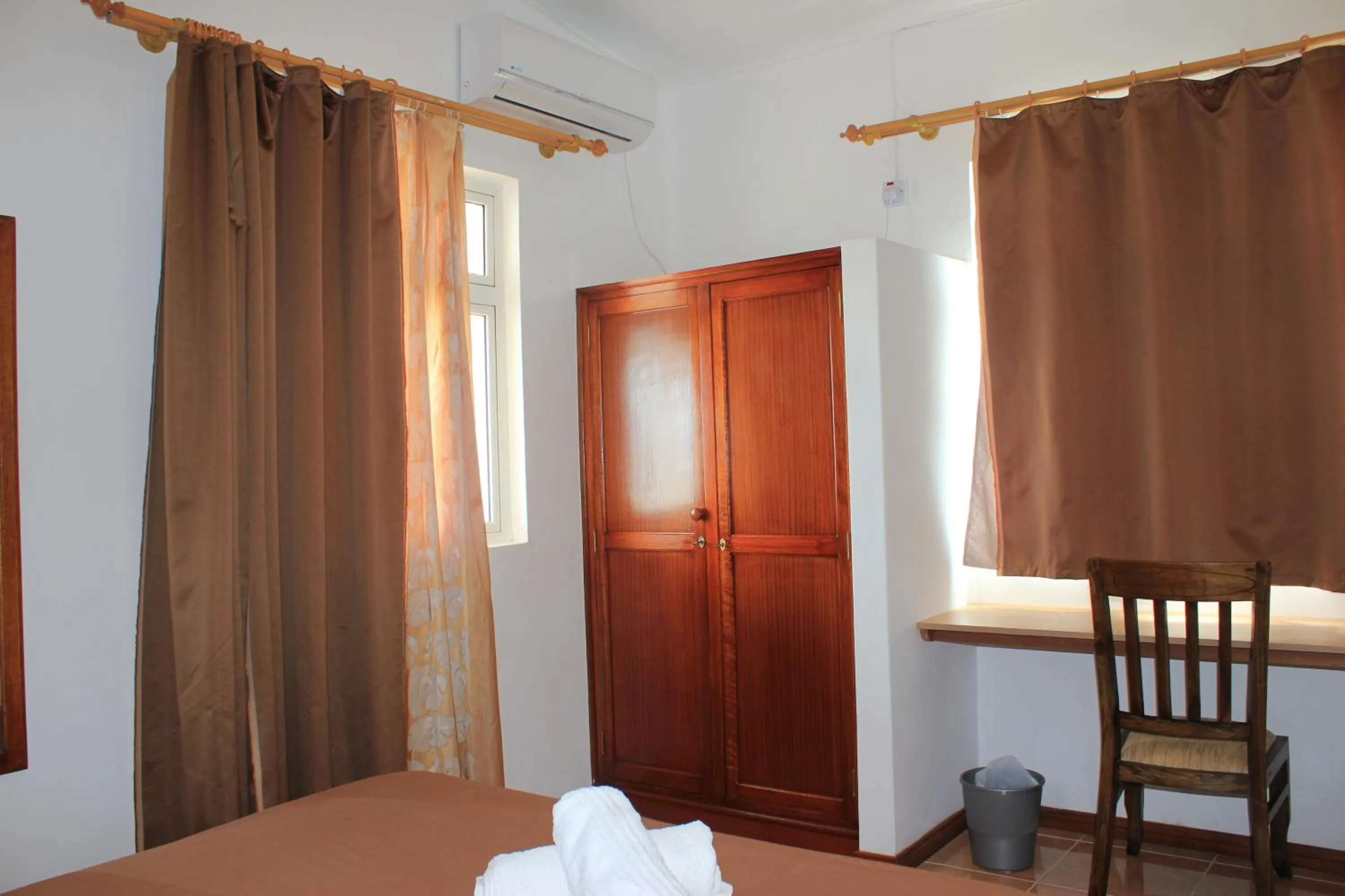 Photo of the whole room, Bed in LeBovallon B&B