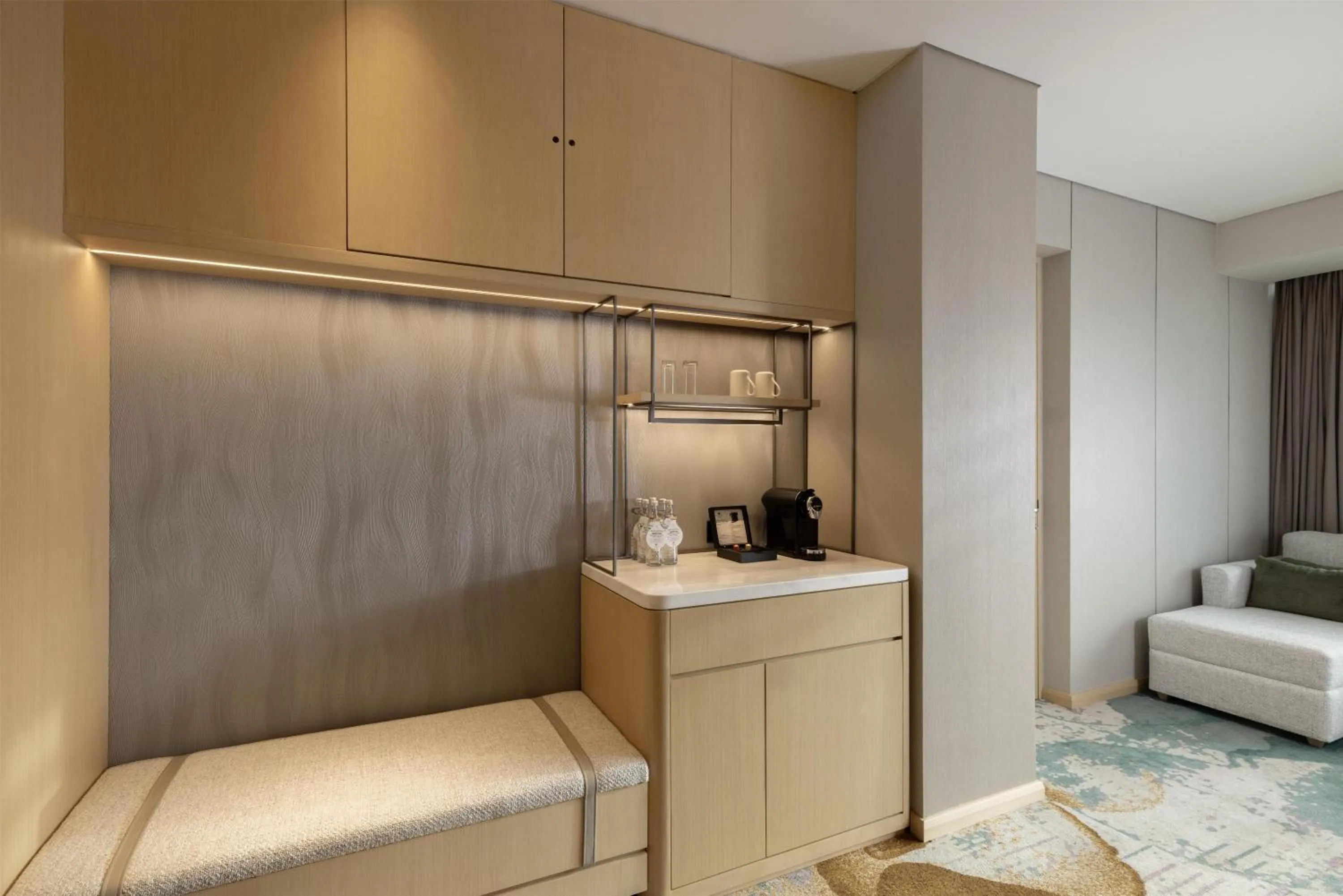 Photo of the whole room, Bed in DoubleTree by Hilton Jakarta Kemayoran