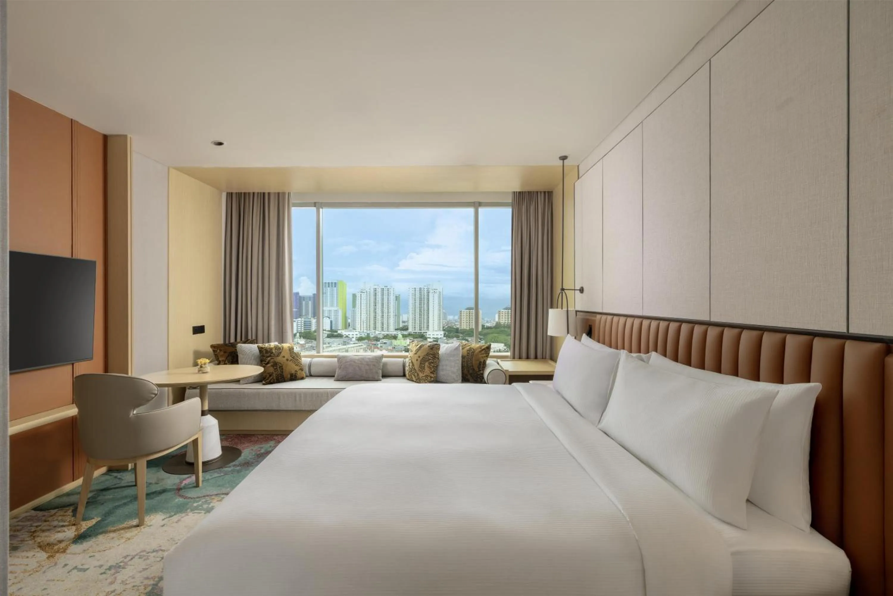 Bed in DoubleTree by Hilton Jakarta Kemayoran