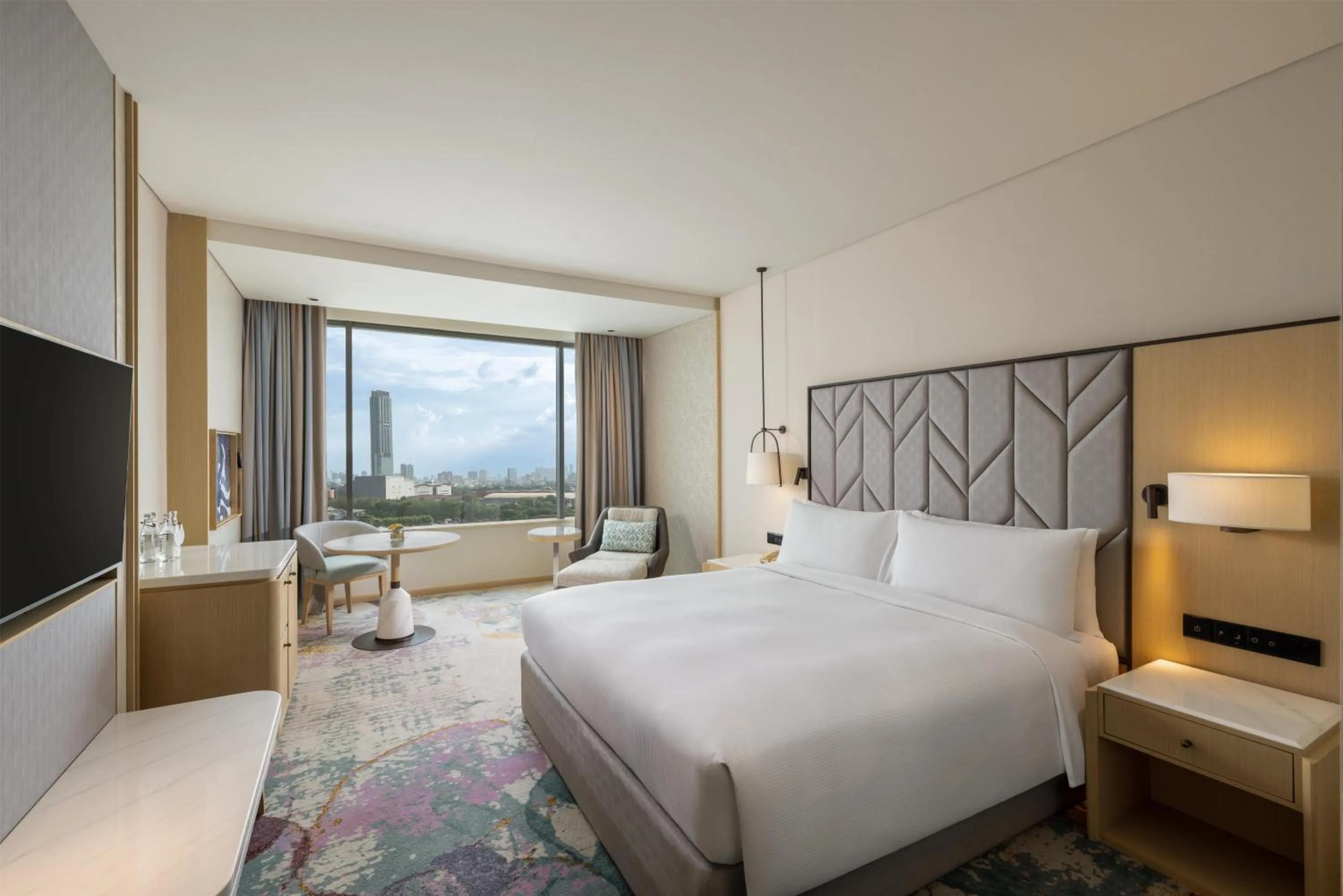 Bed in DoubleTree by Hilton Jakarta Kemayoran