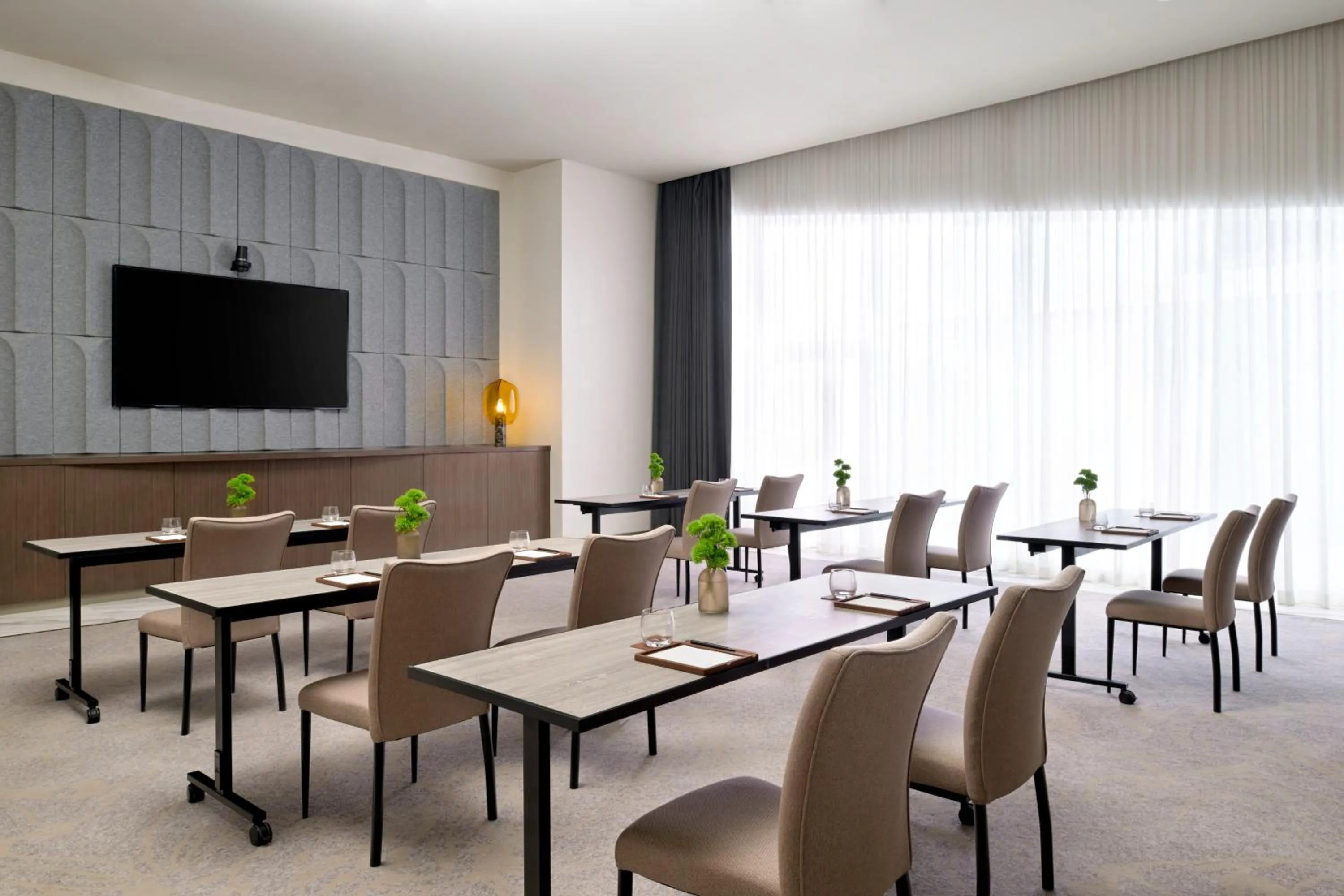 Meeting/conference room in Kimpton KAFD Riyadh by IHG
