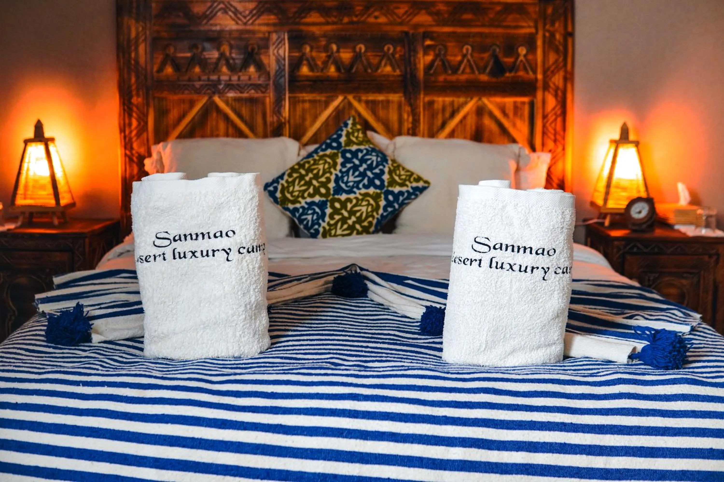 Bed in Sanmao Desert Luxury Camp