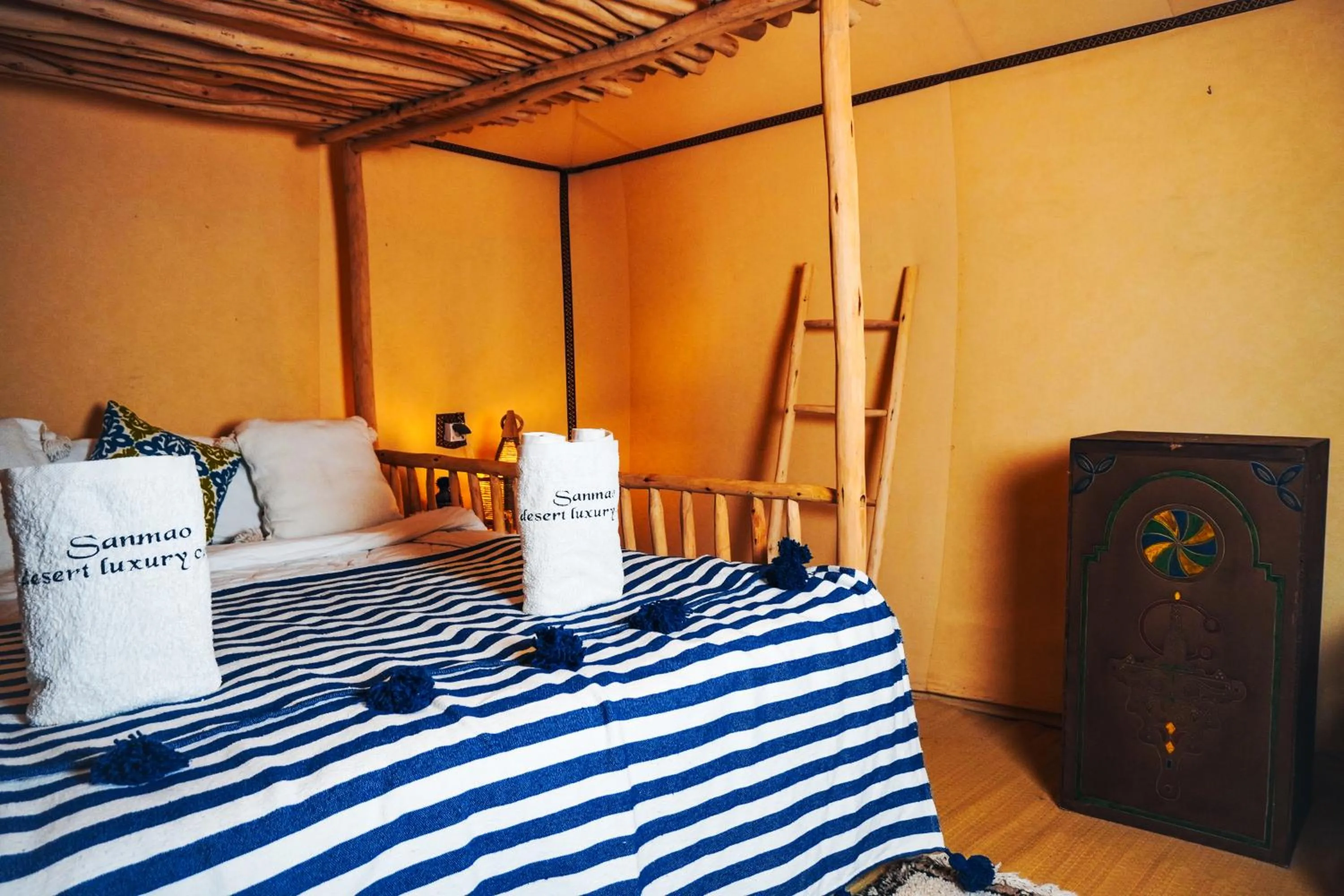 Bed in Sanmao Desert Luxury Camp