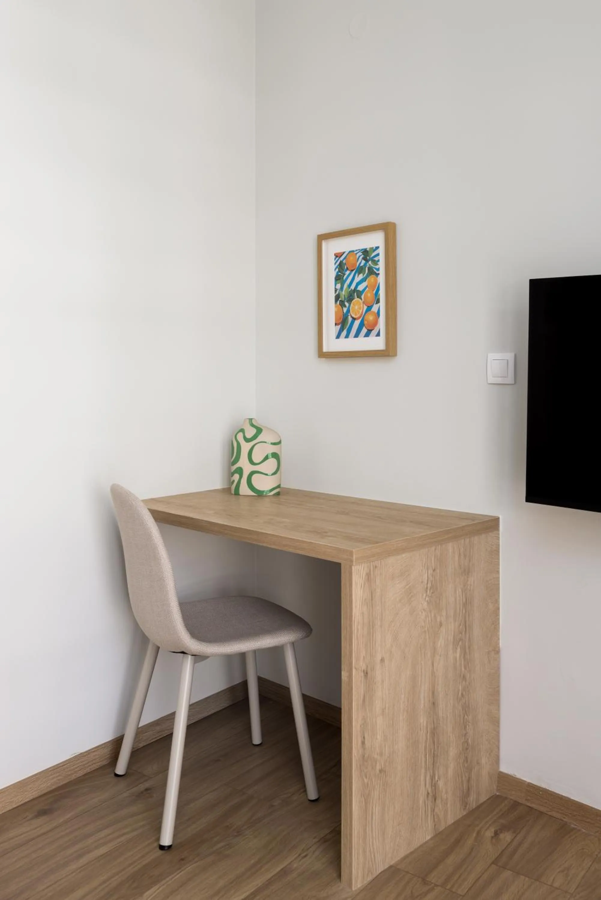 Dining area in Celine Volos by halu! Cozy apartments in the center