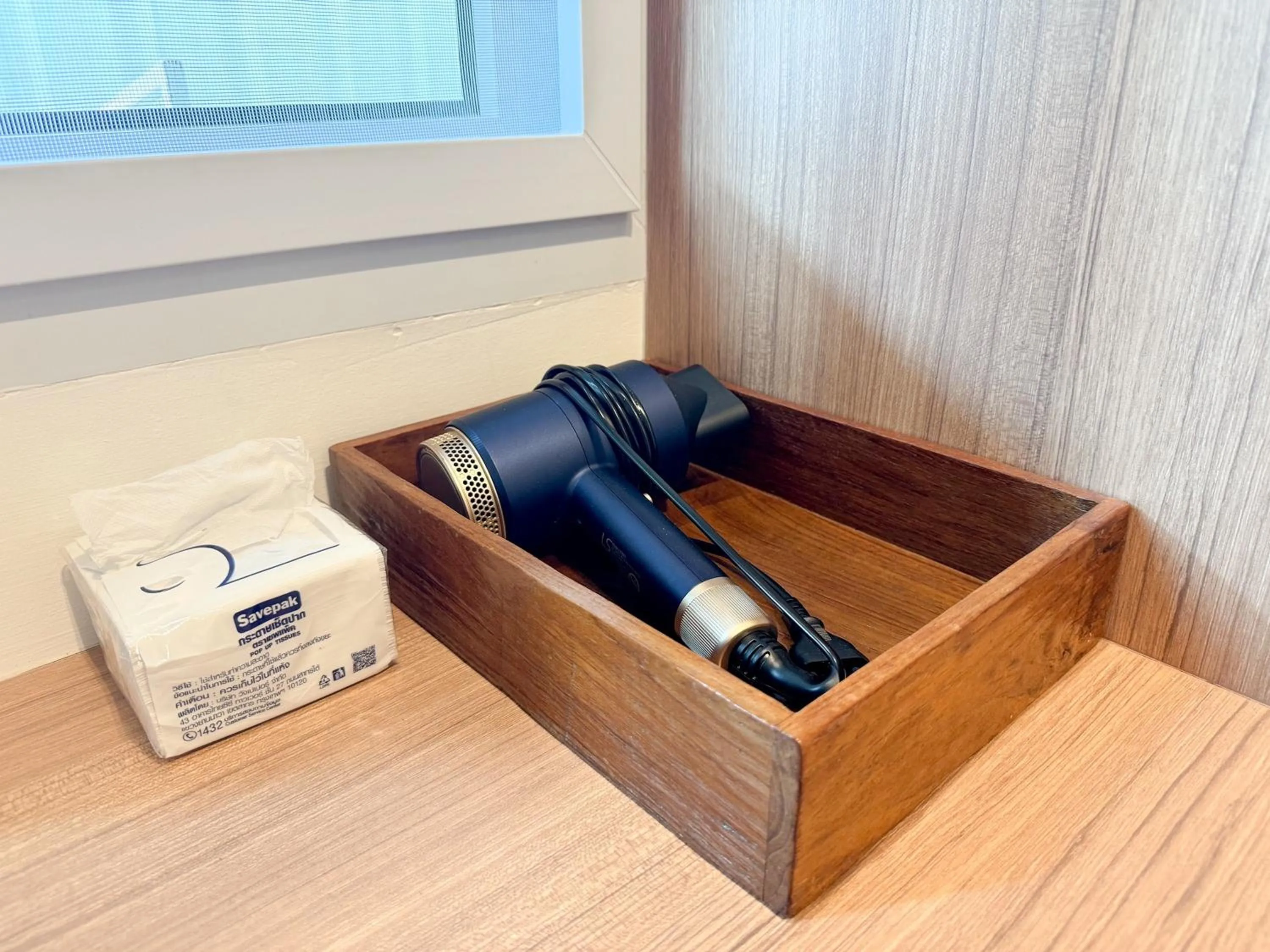 hair dryier in Ashi Poshtel