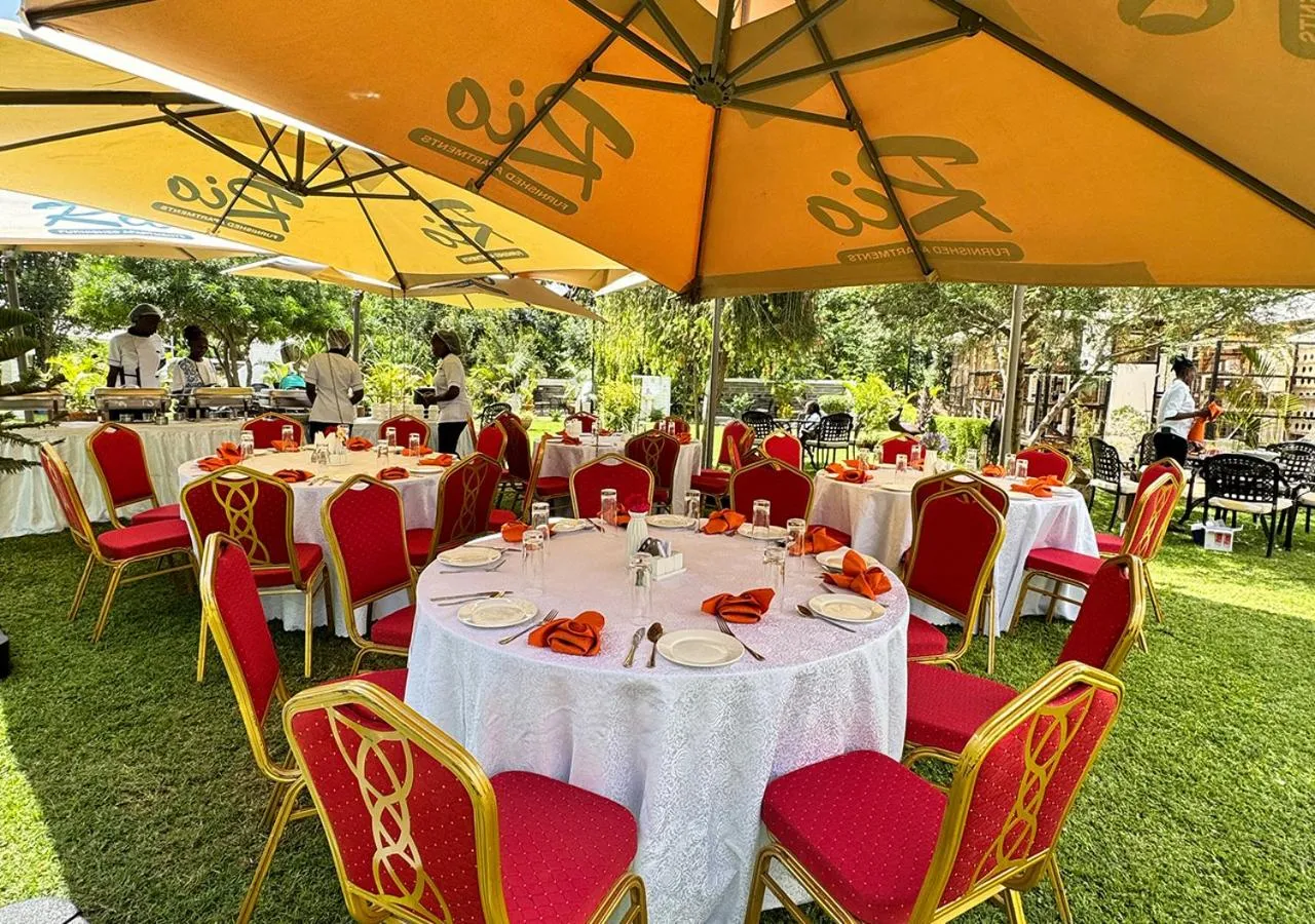 Restaurant/places to eat in Rio Eco Gardens Hotel