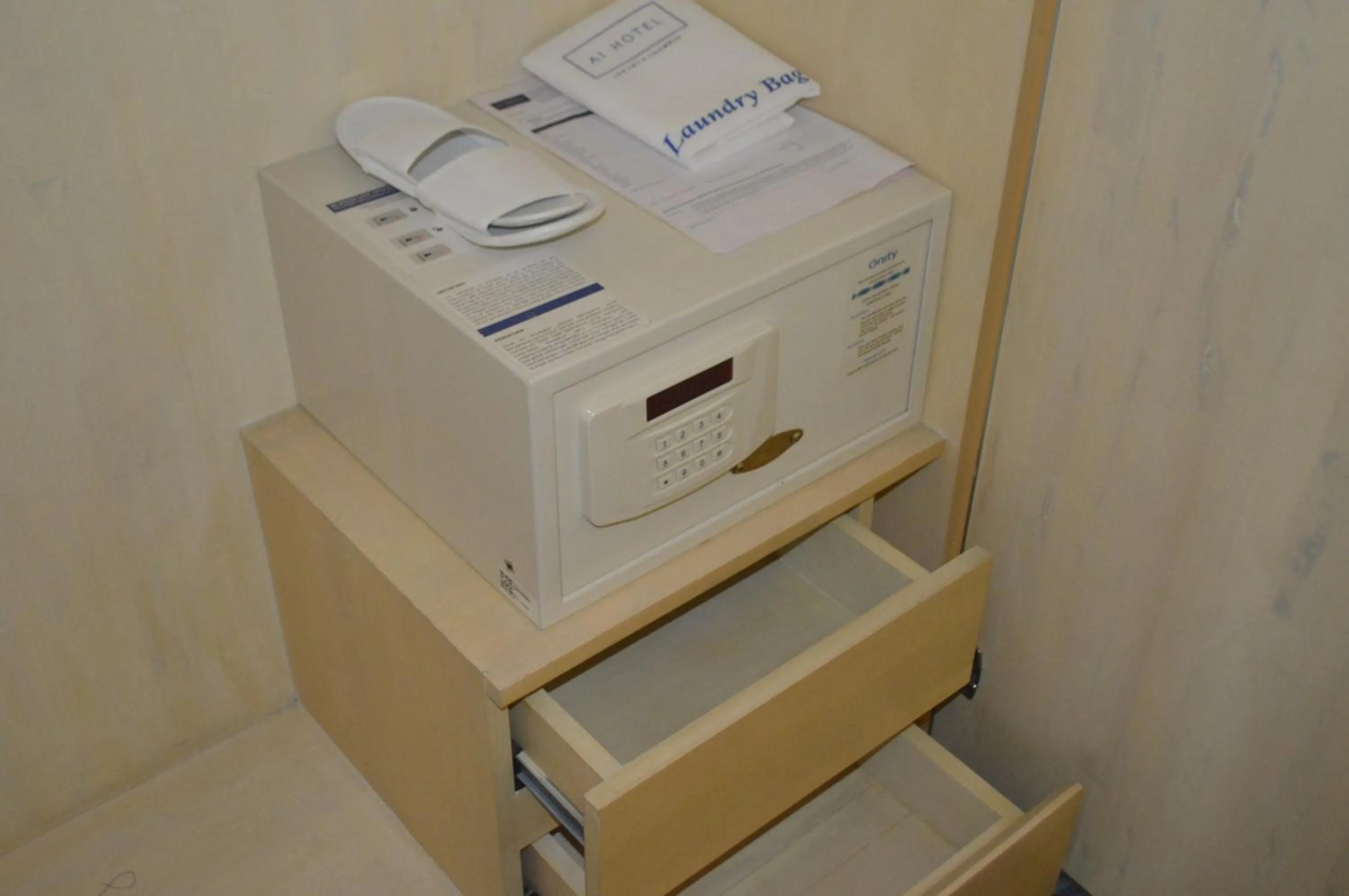 Bedroom in AI Hotel Jakarta Thamrin