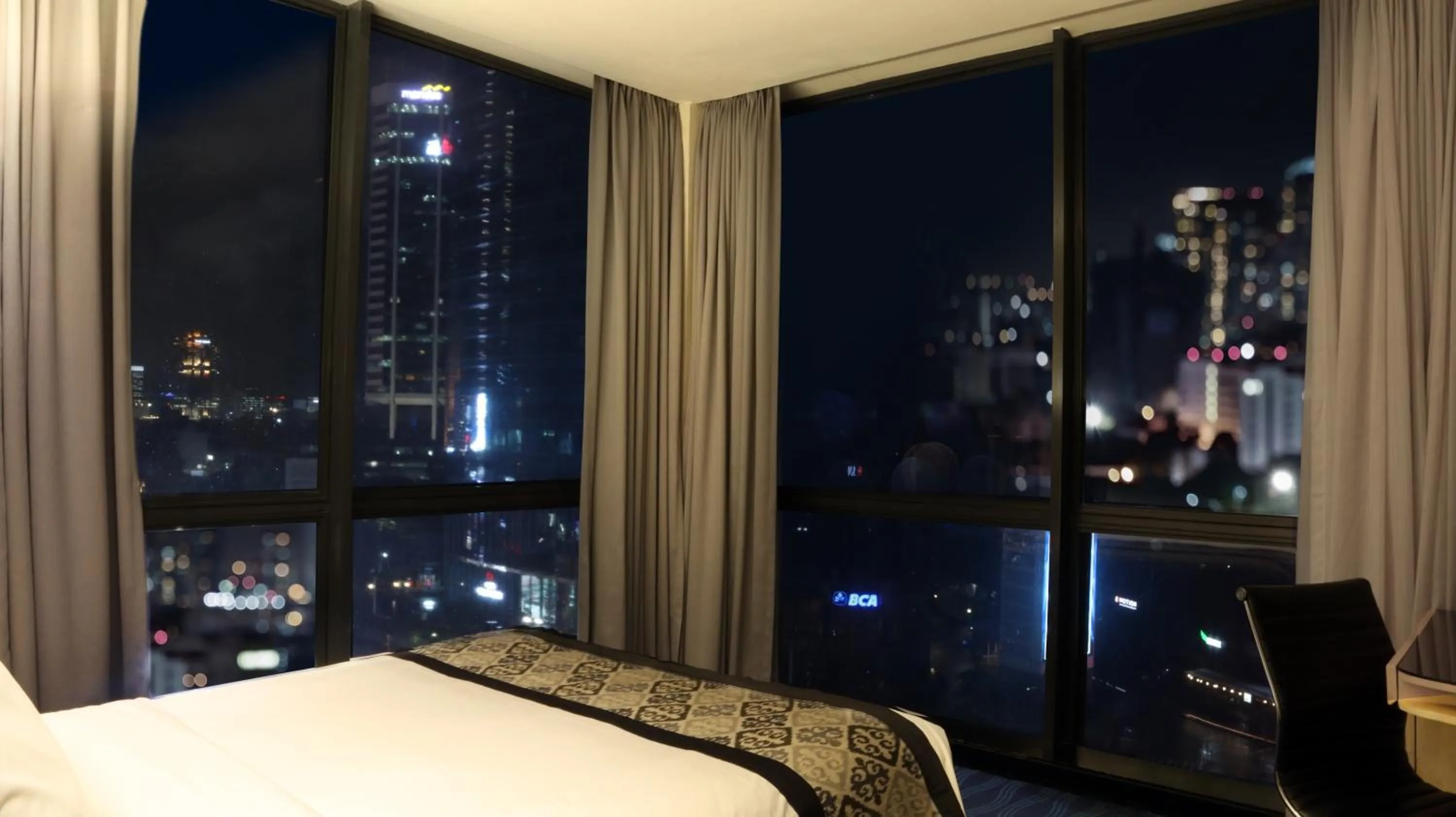 Night, Bed in AI Hotel Jakarta Thamrin