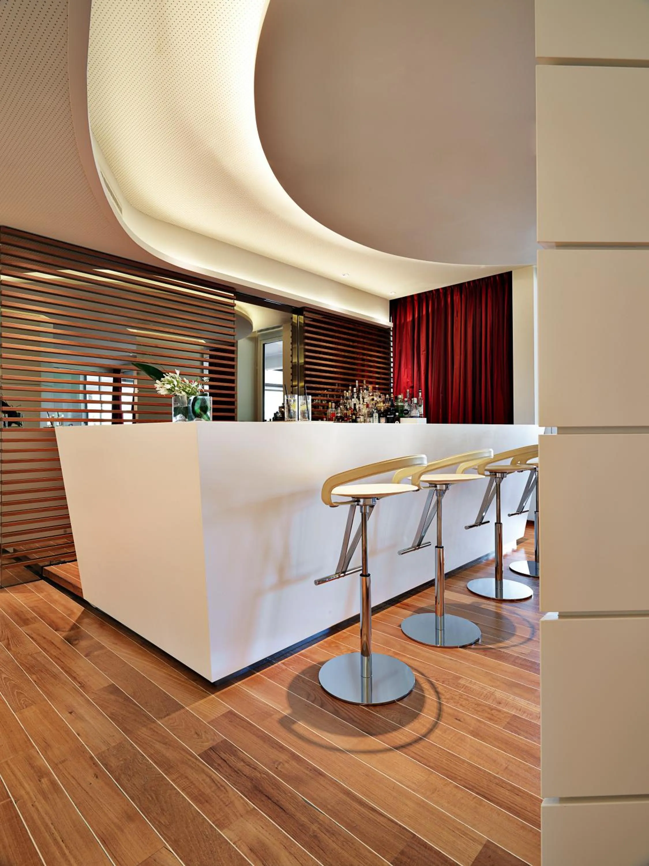 Lounge or bar in The View Lugano