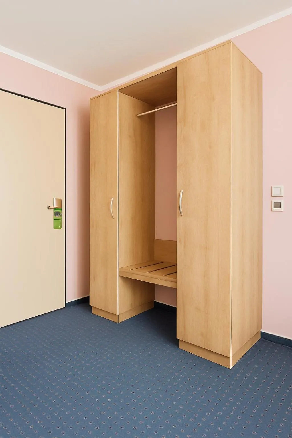 wardrobe in AR Boutique Hotel Heusenstamm