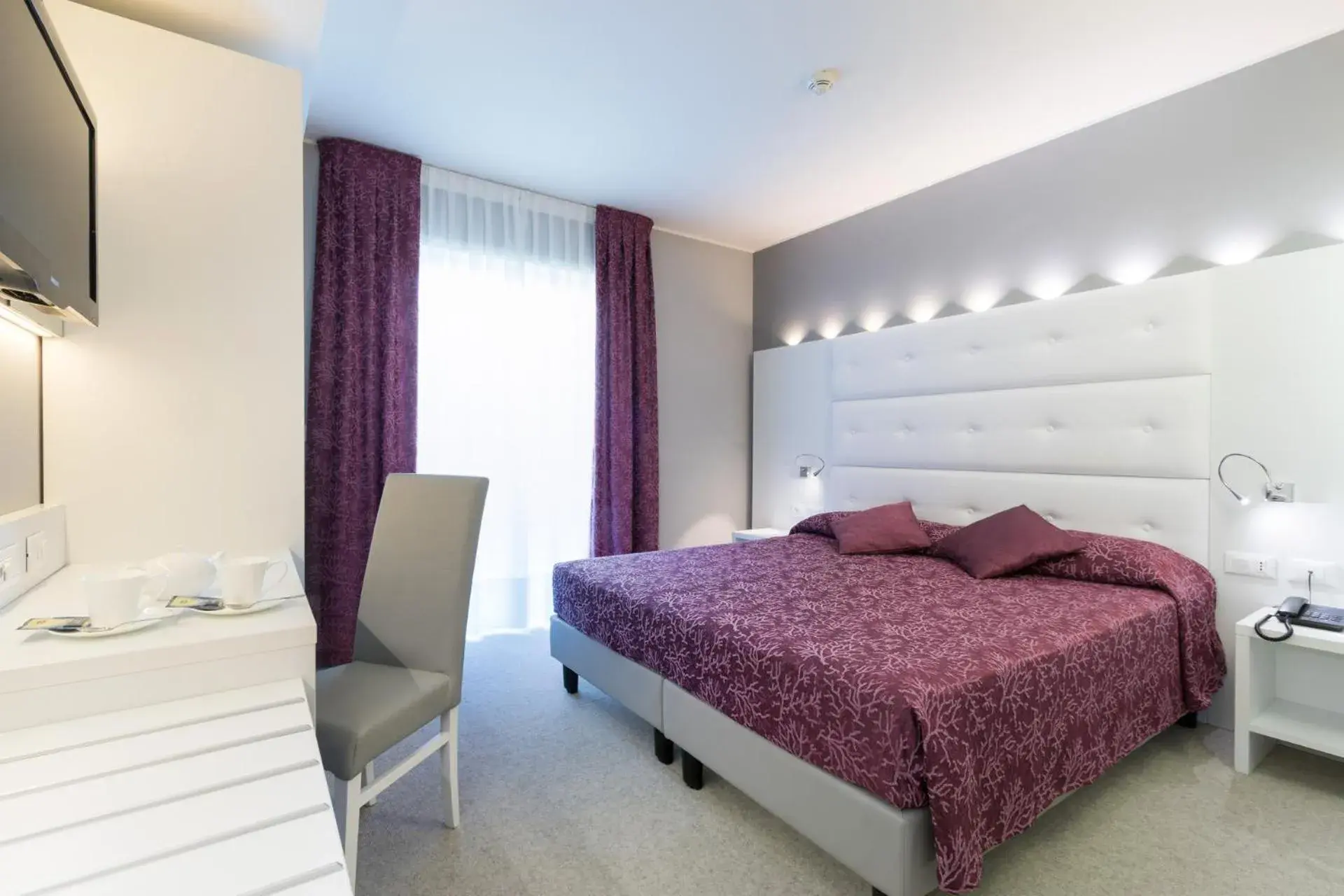 Deluxe Double or Twin Room in Hotel Al Cigno Deluxe Double or Twin Room in Hotel Al Cigno