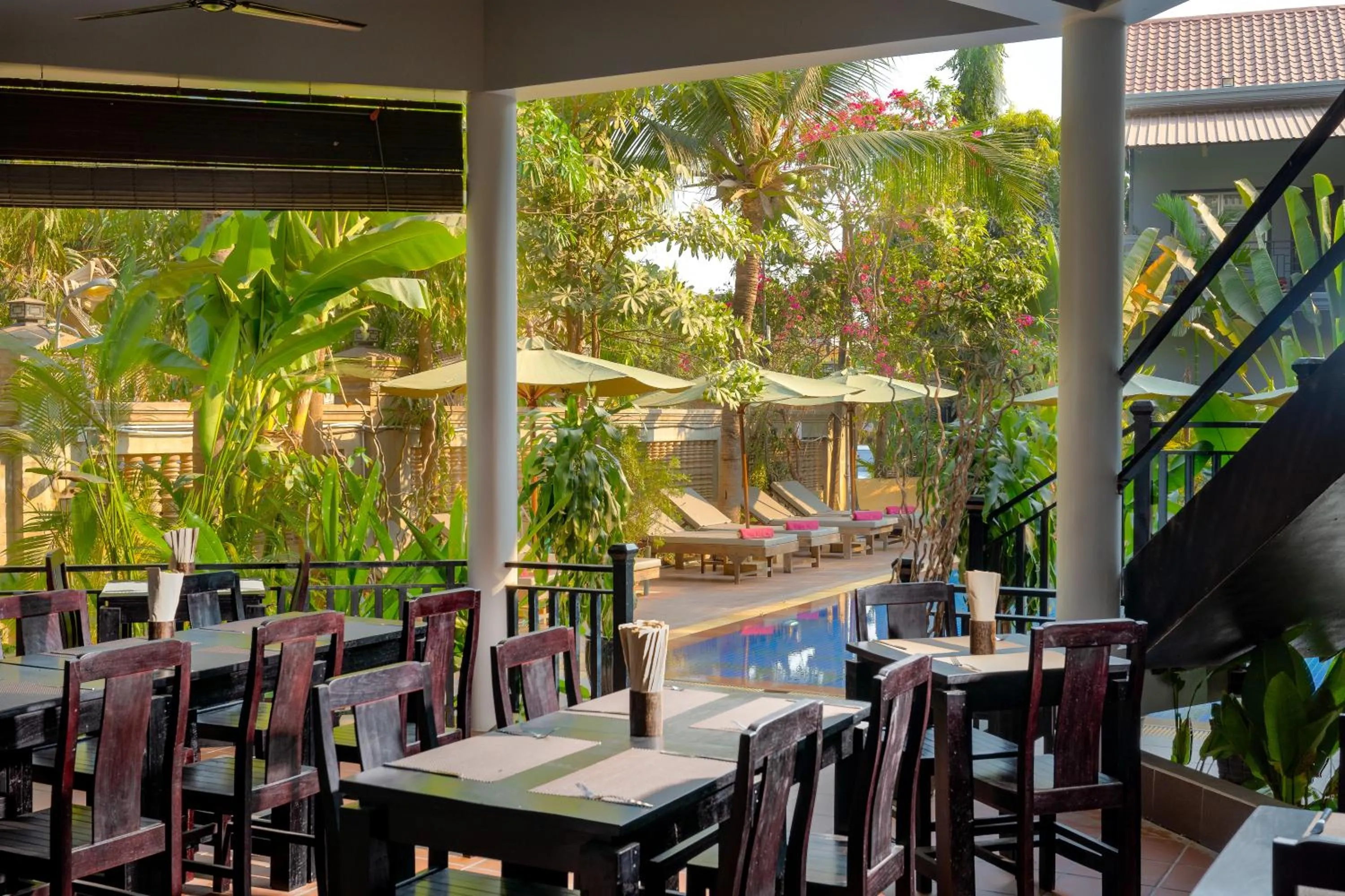 Restaurant/places to eat in Reveal Courtyard in Reveal Angkor