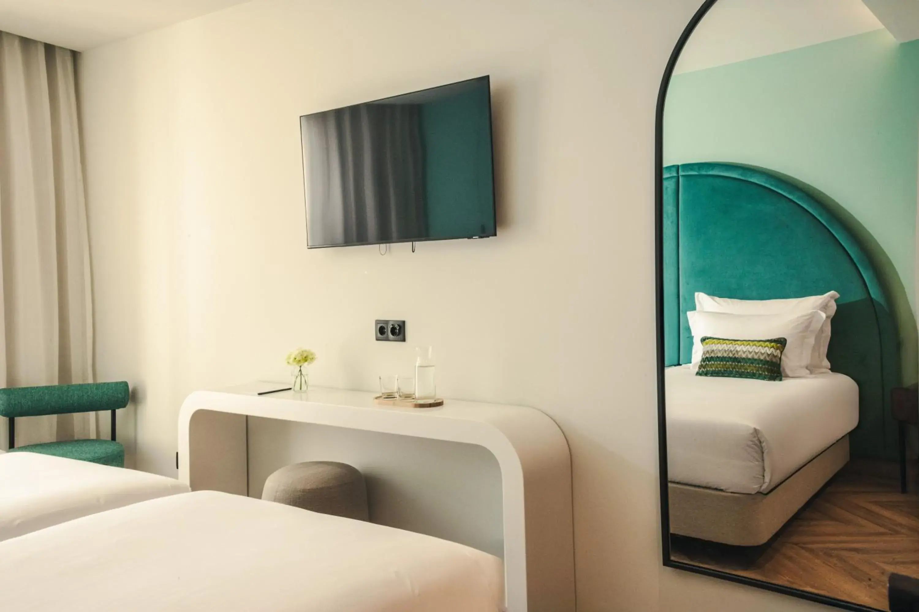 Twin Room with City View in The MN56 Hotel Twin Room with City View in The MN56 Hotel