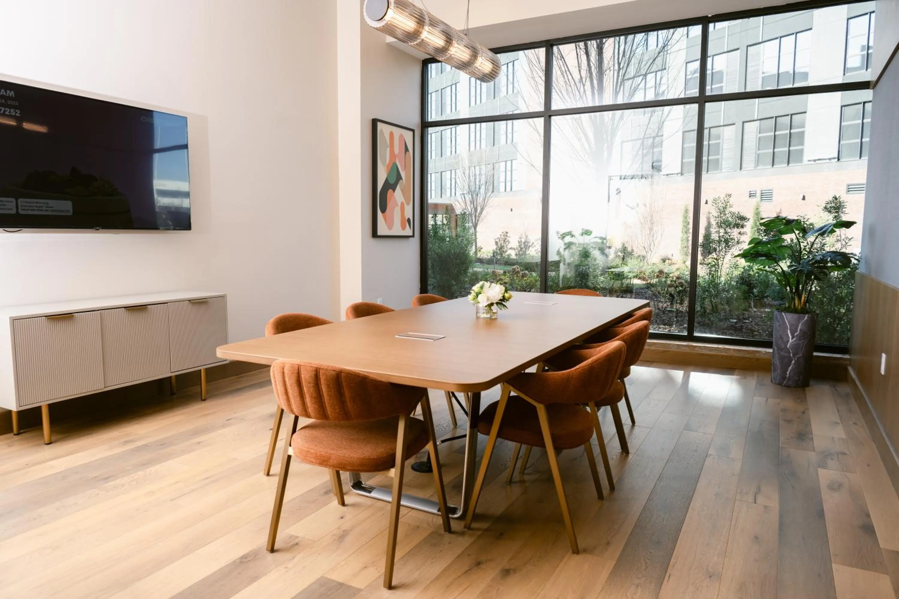 Meeting/conference room in Anthem House Huntsville MidCity, powered by Placemakr