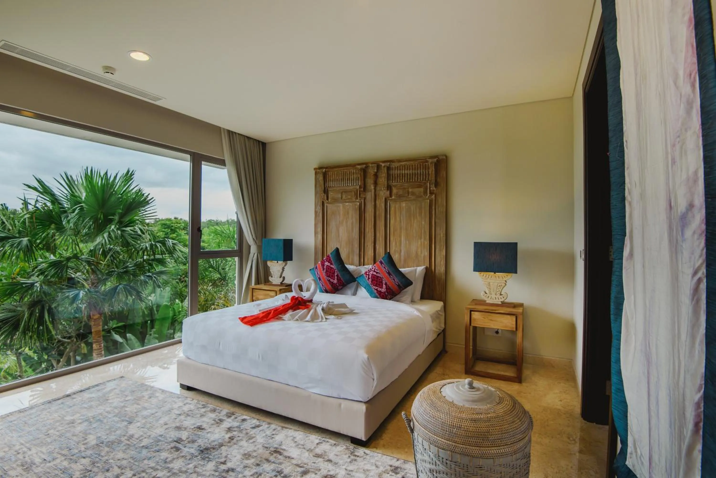 Photo of the whole room, Bed in Luxury Apartment at AYANA Residences