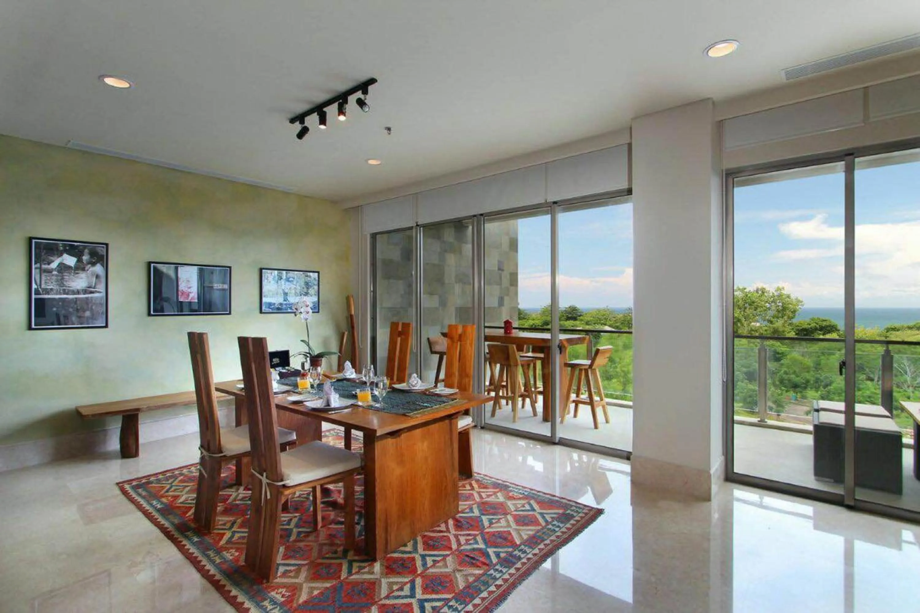 Dining area in Luxury Apartment at AYANA Residences