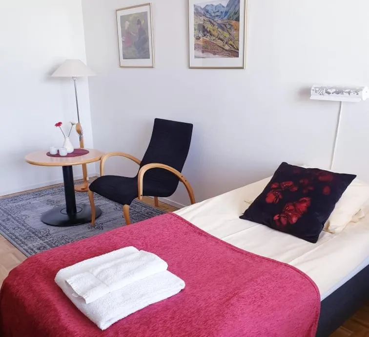 Bed in RS Lägenhetshotell Skövde