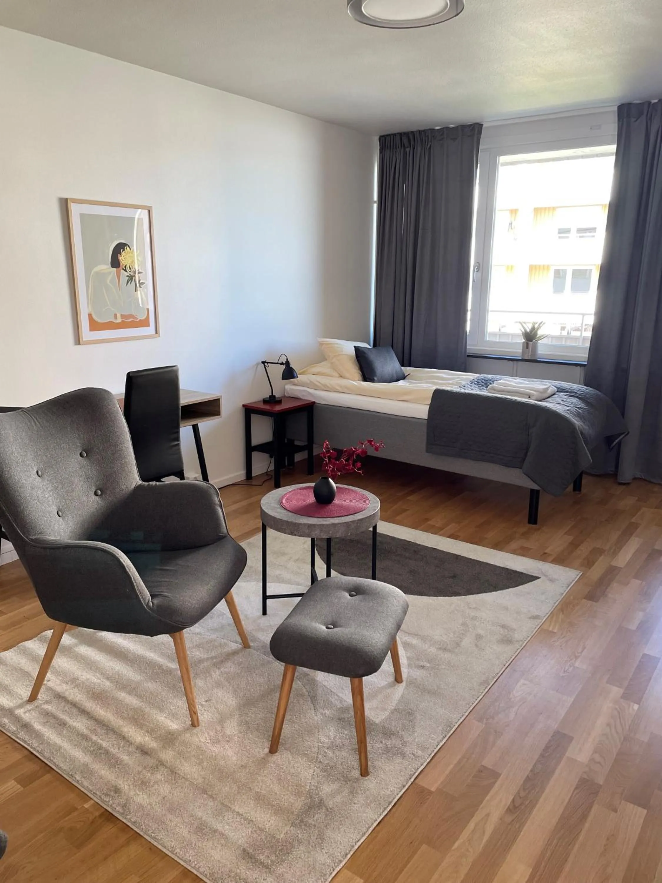 Bed in RS Lägenhetshotell Skövde