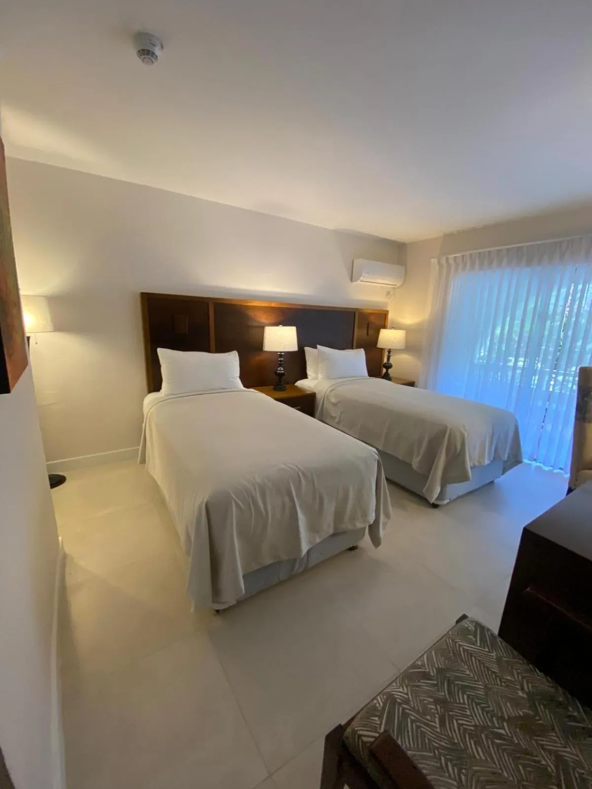 Bedroom, Bed in Hôtel Le Roy