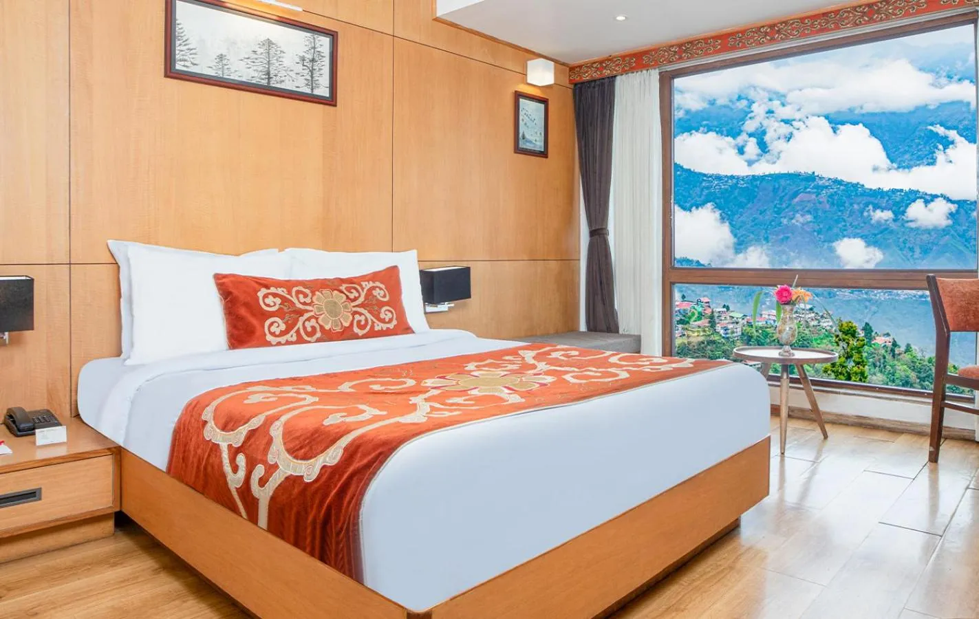 Bed in Summit Swiss Heritage Resort & Spa