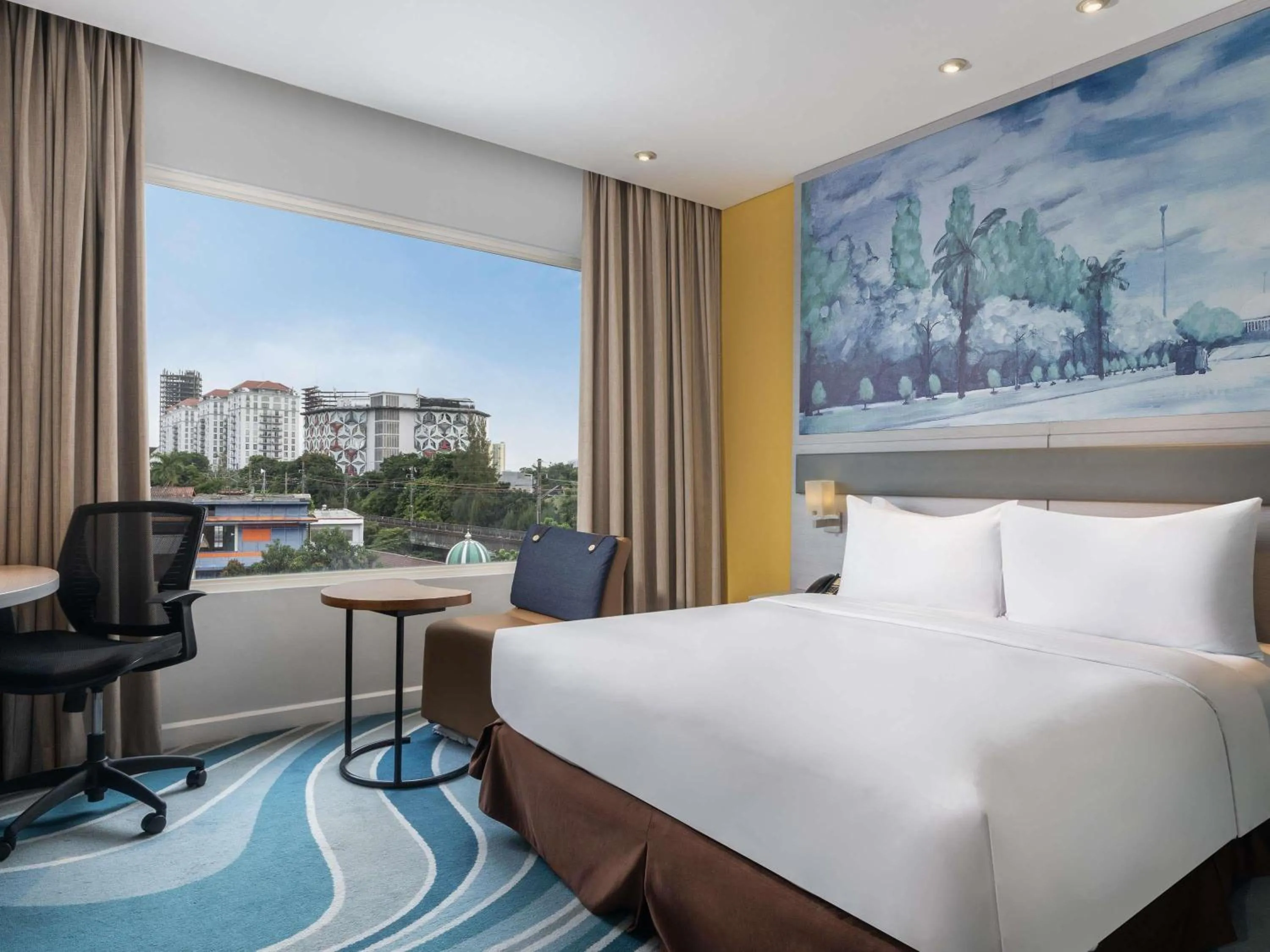 Bedroom, Bed in Mercure Jakarta Cikini