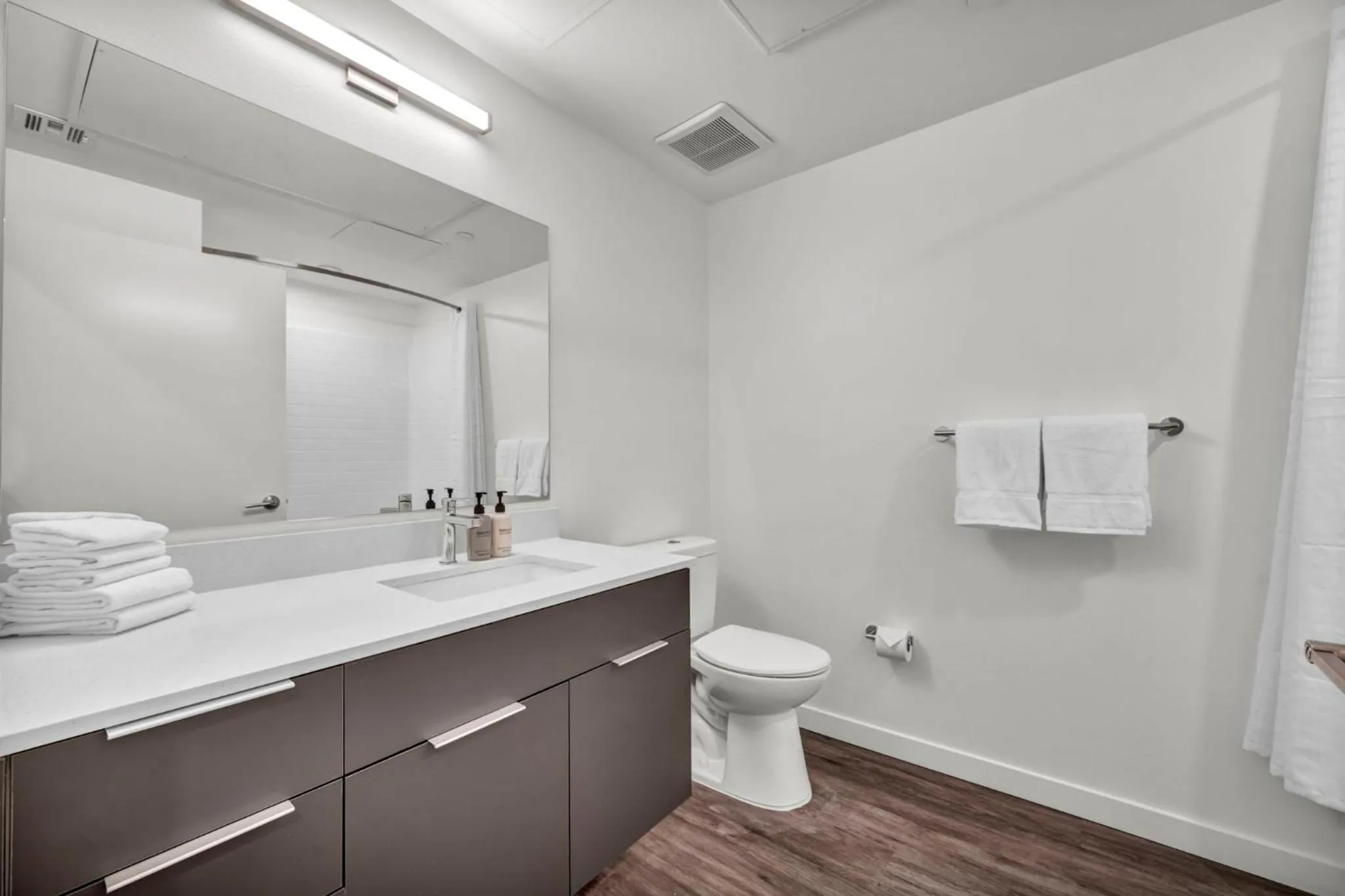 Bathroom in Placemakr Reno