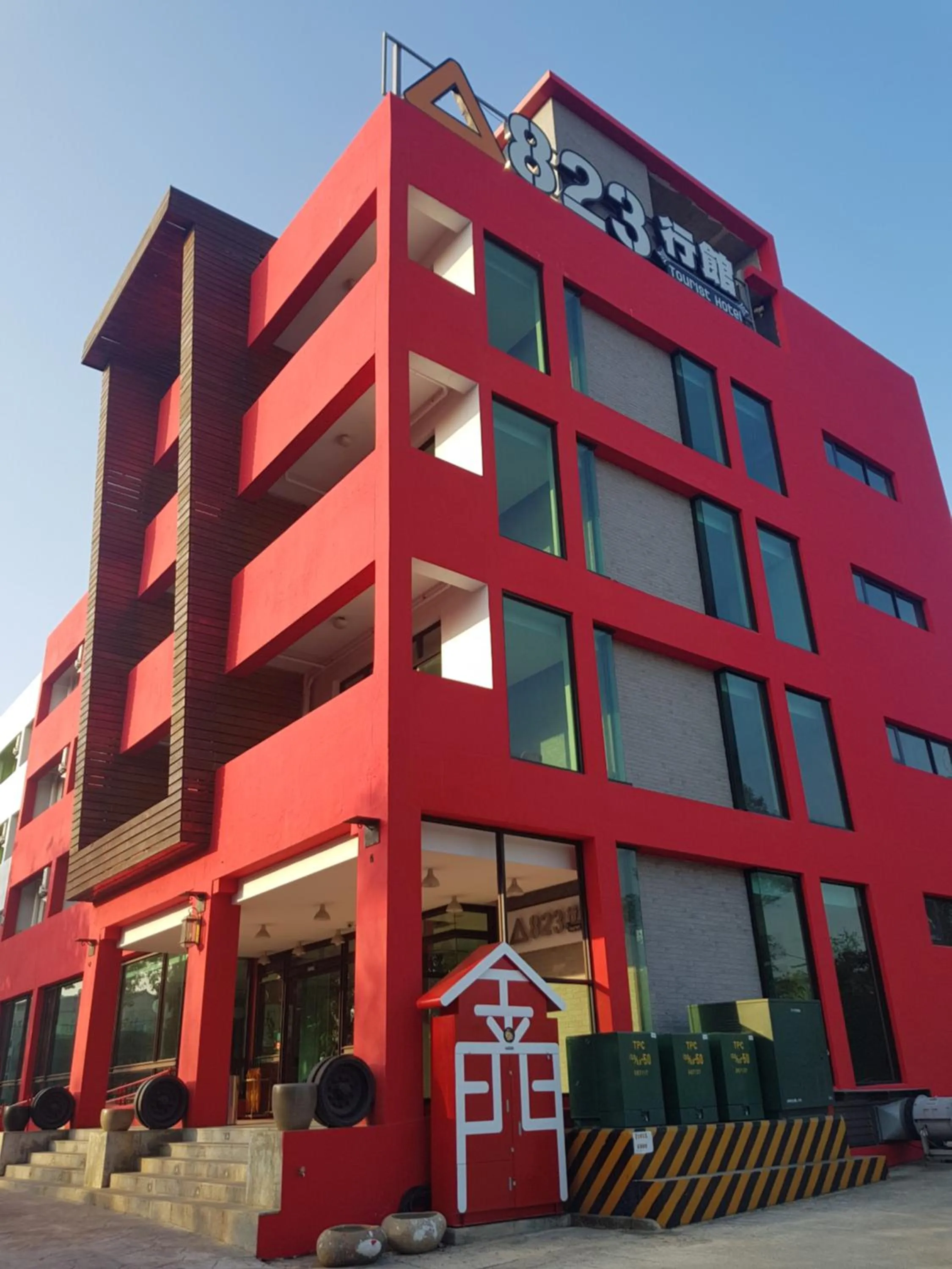 Property building in 823 Tourist Hotel