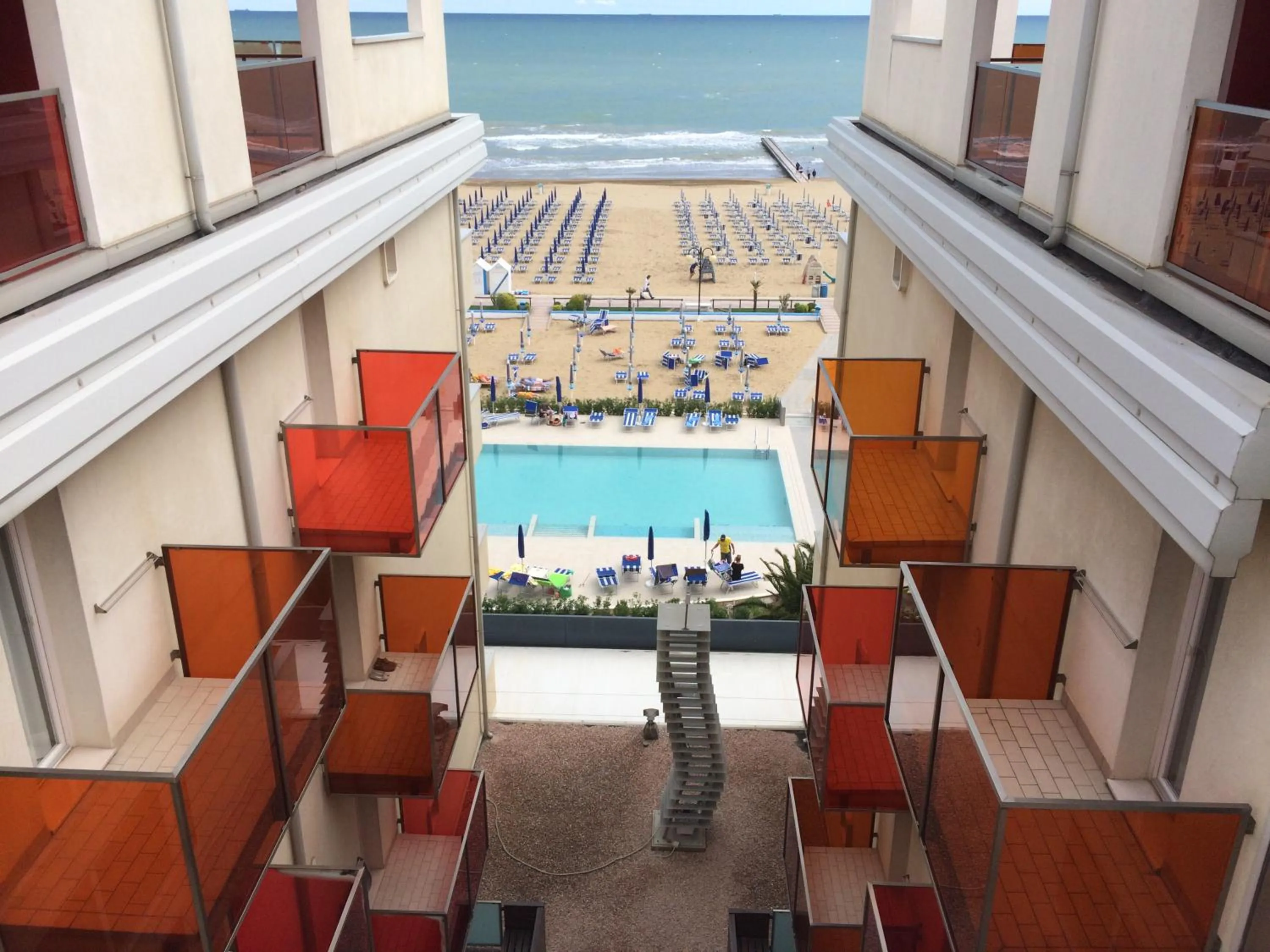 Pool view in Hotel Orient & Pacific